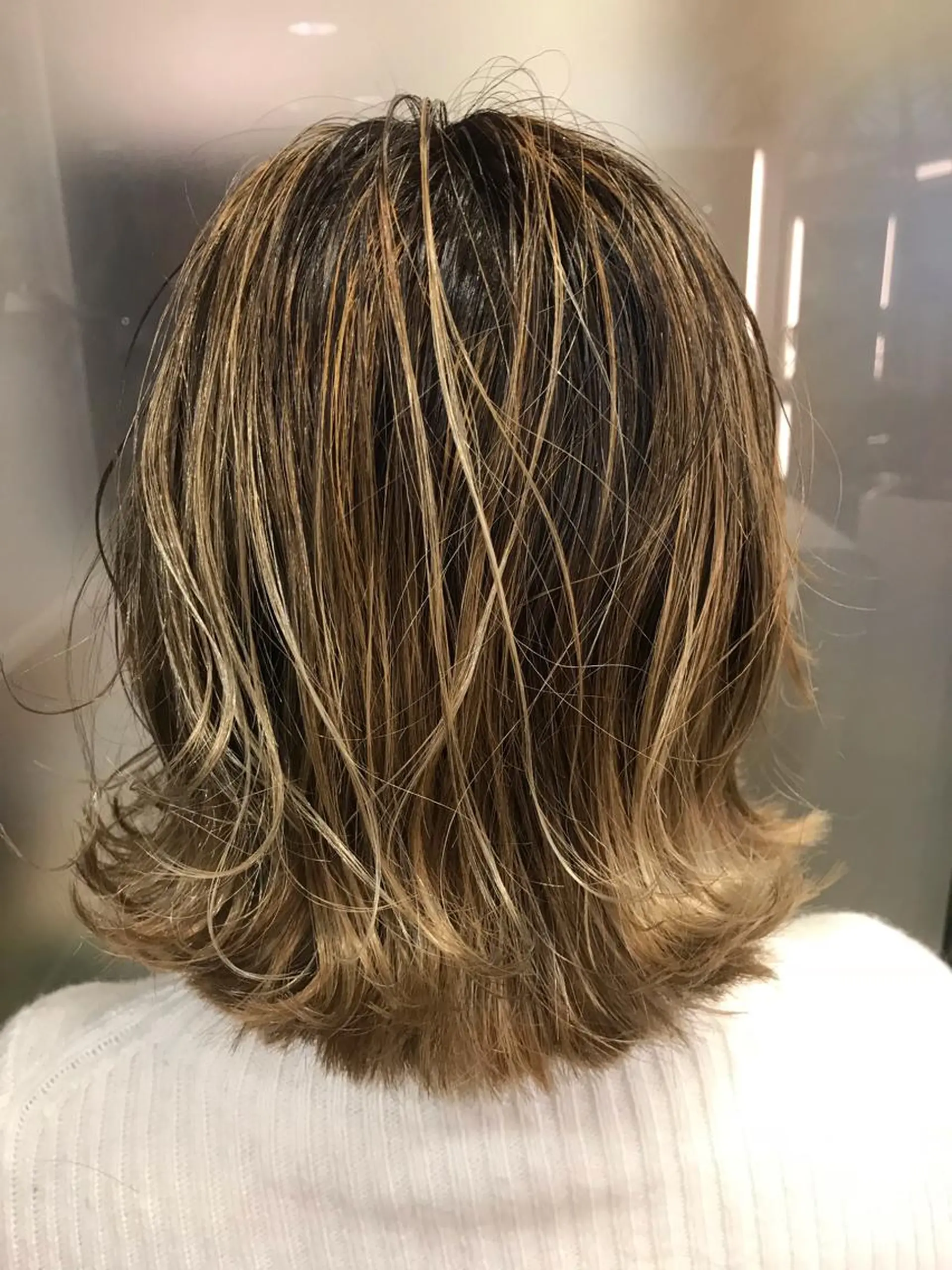 ショート アッシュ ハイライト sea's所属・ヒラカホ/矢場町/ ブリーチ/似合わせのヘアスタイル