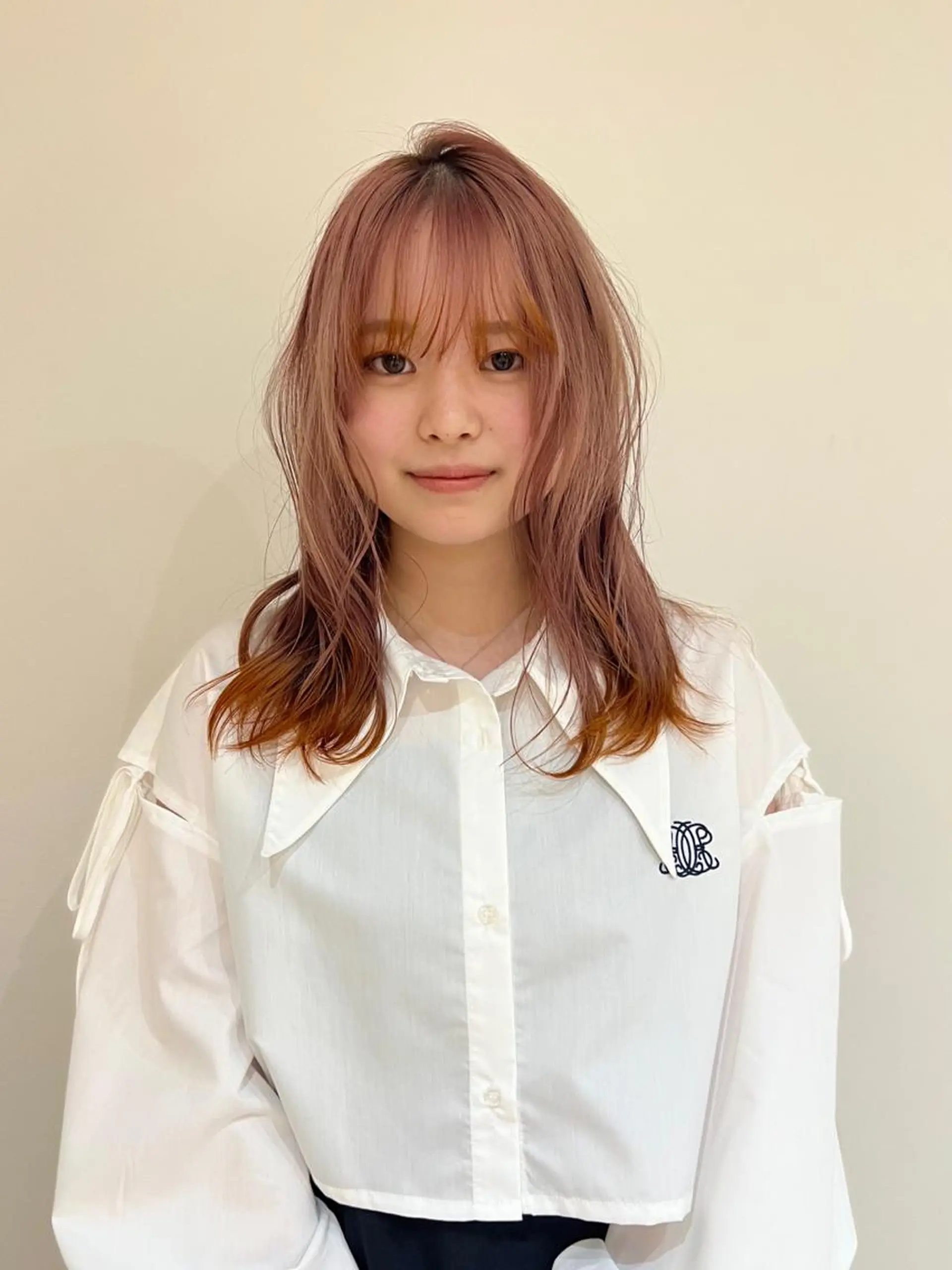 ミディアム カラー Via officialのヘアスタイル