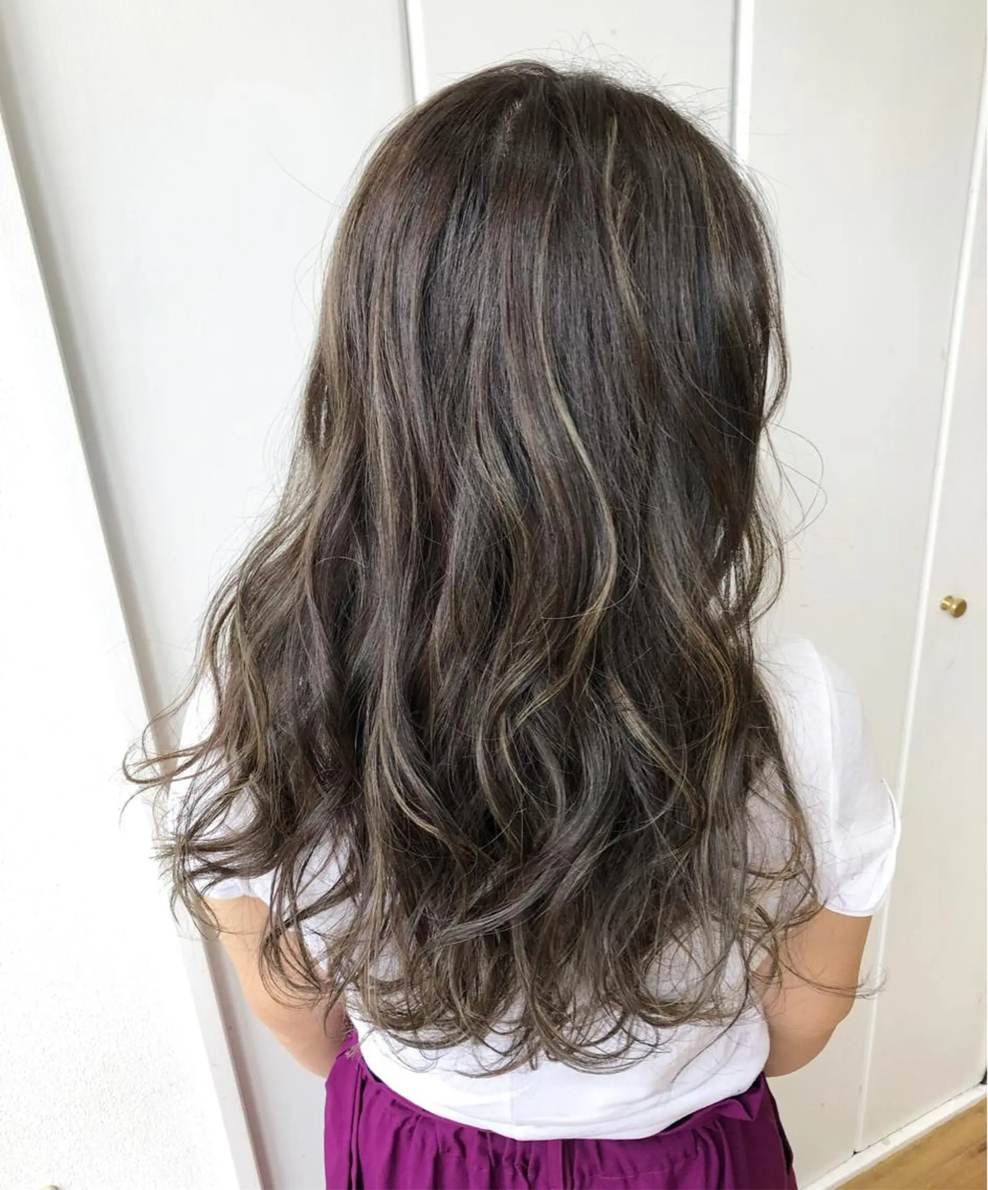 セミロング カラー ヘアアレンジ グレージュ ハイライトカラー 3Dハイライト ハイライト カット ヘアカラー Le/a谷町 野上幹太のヘアスタイル
