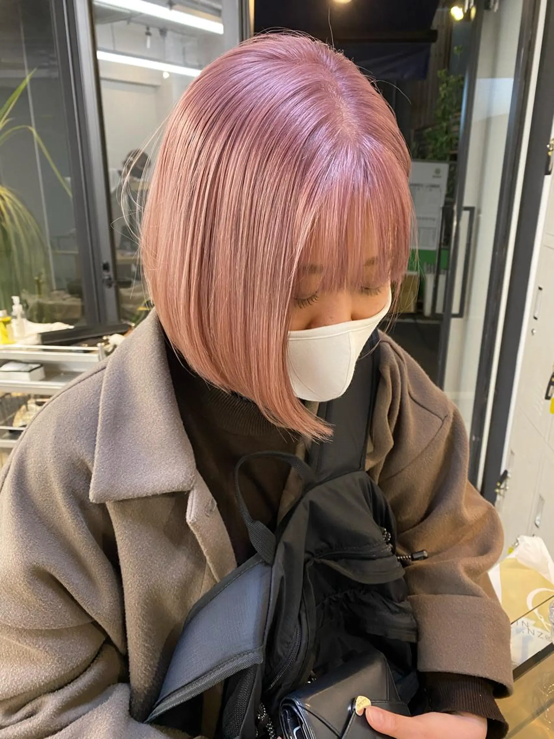 ショート カラー tomoe 艶カラー💗🪽のヘアスタイル
