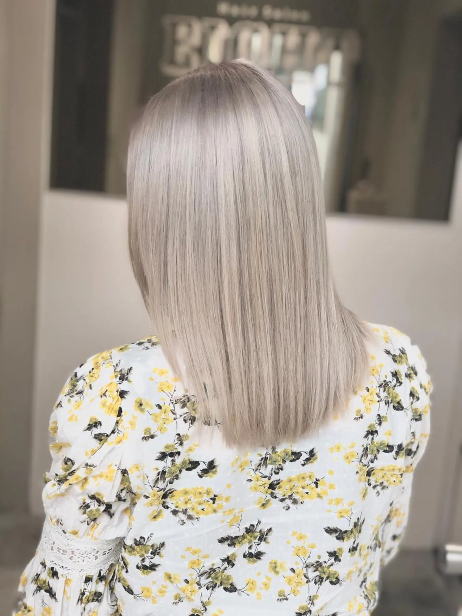 ミディアム EIGHT 船橋のヘアスタイル