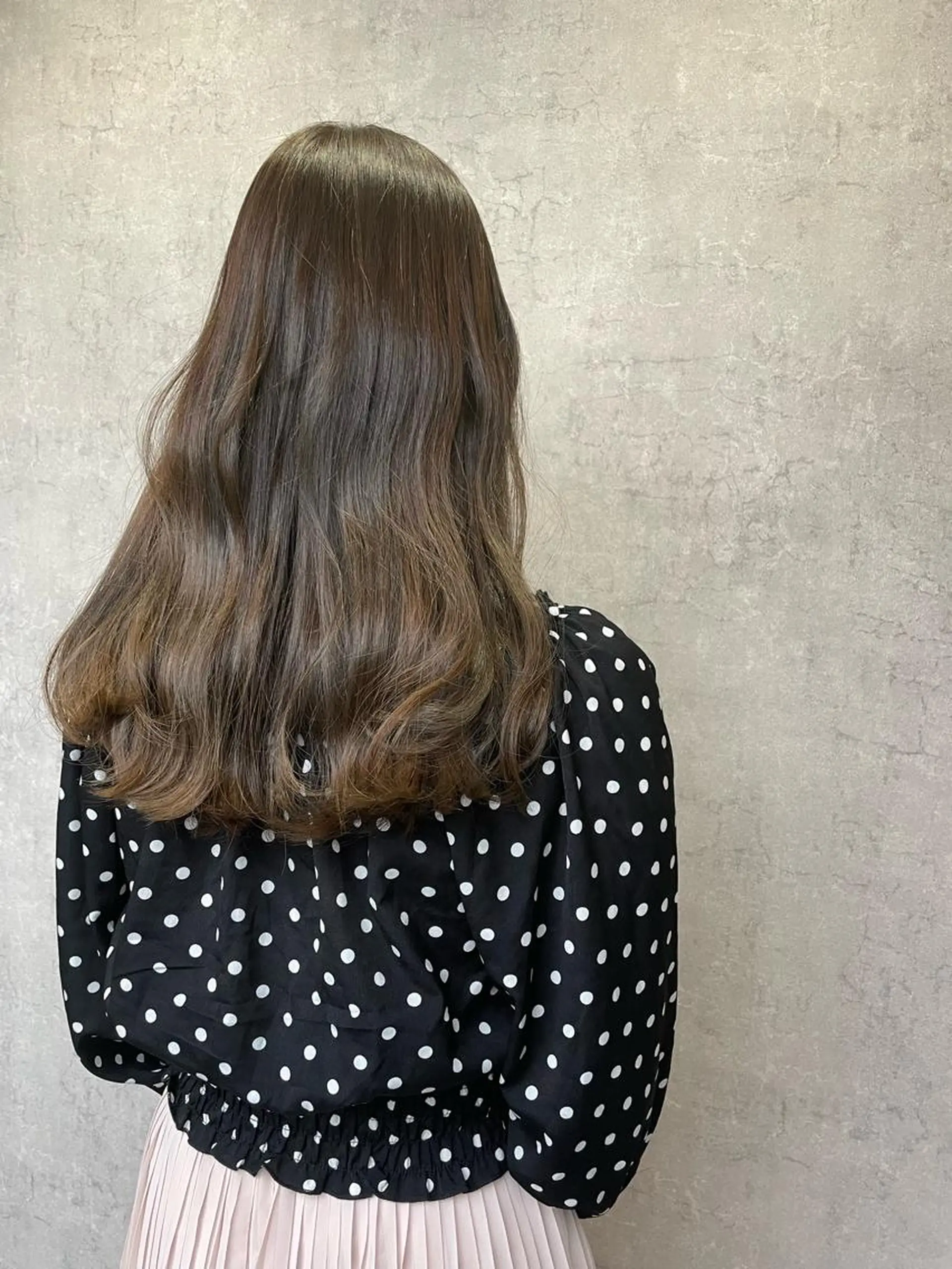ロング カラー ベージュカラー ヘアカラー 丸山 雷世のヘアスタイル