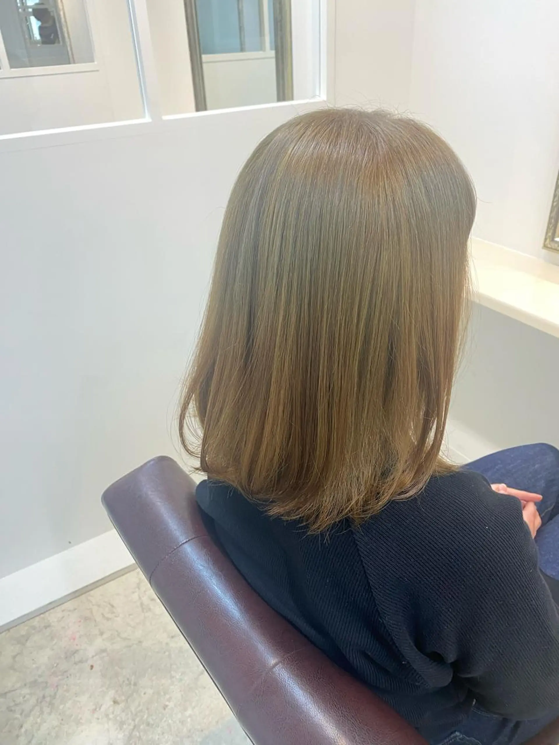 ミディアム カラー 黒髪 ブリーチ デザインカラー カット ヘアカラー miel hair 新宿店 【ミエル ヘアー】所属・新宿西口から徒歩5分 石橋卓典のヘアスタイル