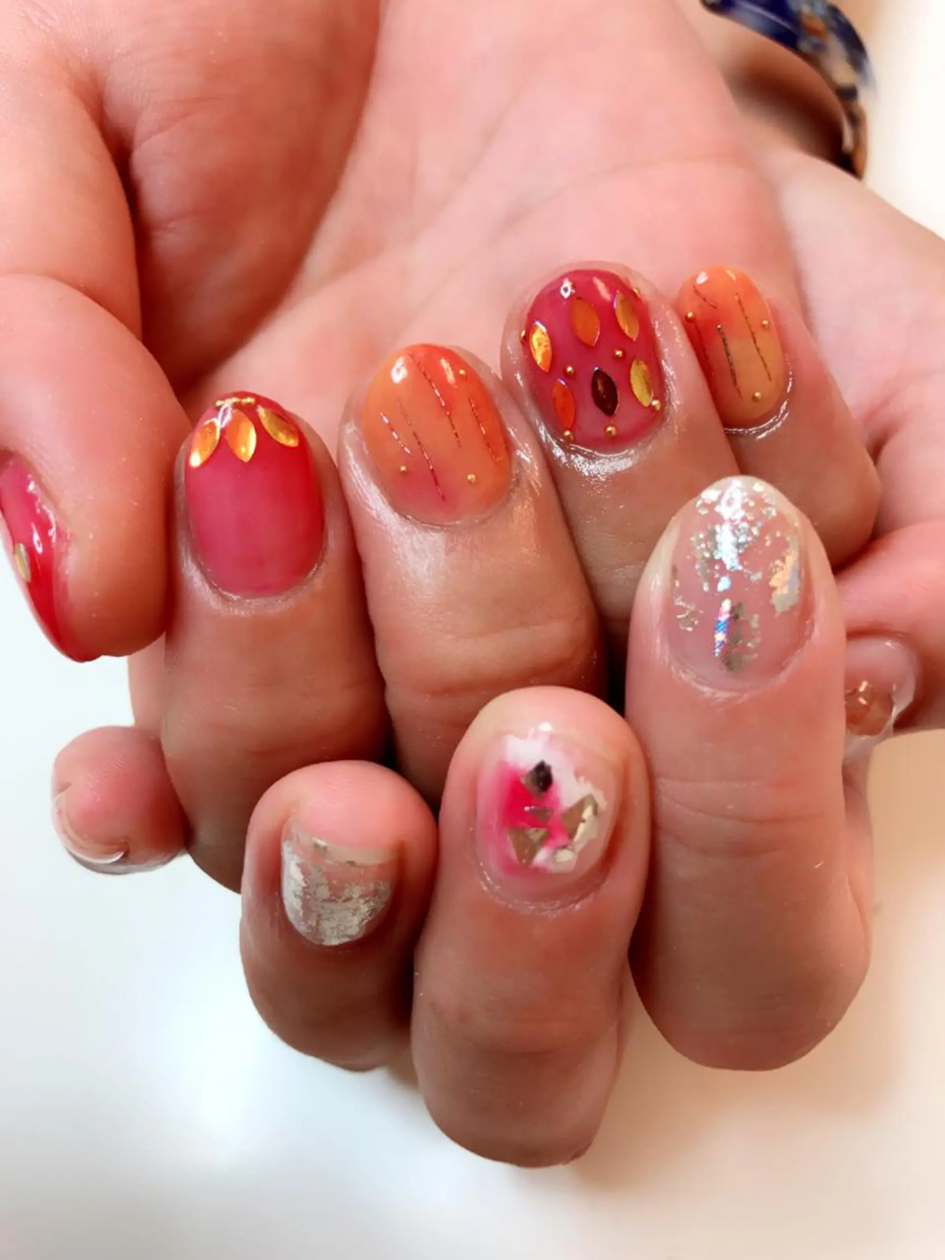 ミディアム カラー パーマ ヘアアレンジ ネイル マツエク・マツパ Sunny side nailのネイルデザイン