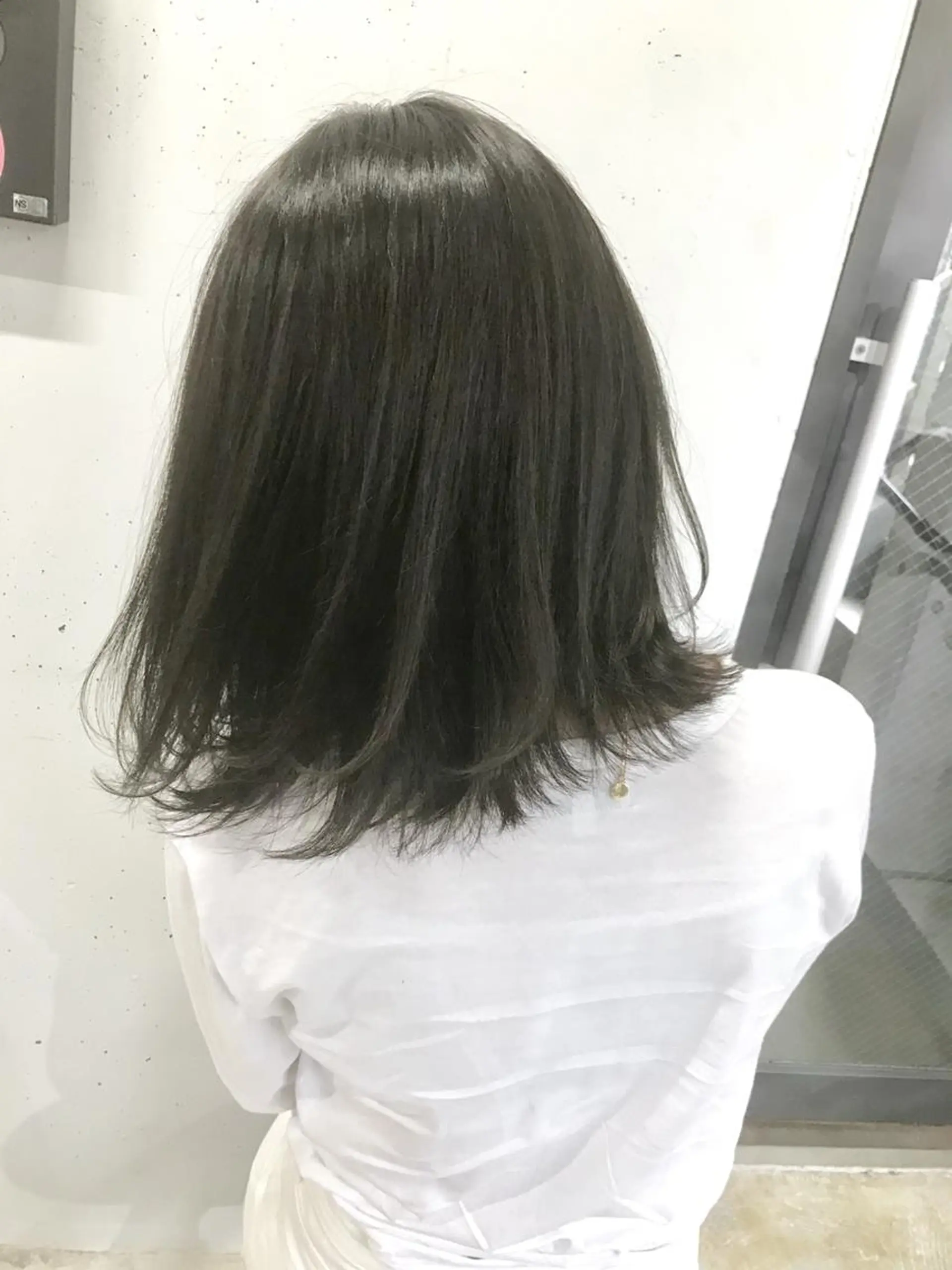 ミディアム 外ハネヘア カット 縮毛矯正 トリートメント lok[ロク] 高田馬場のヘアスタイル