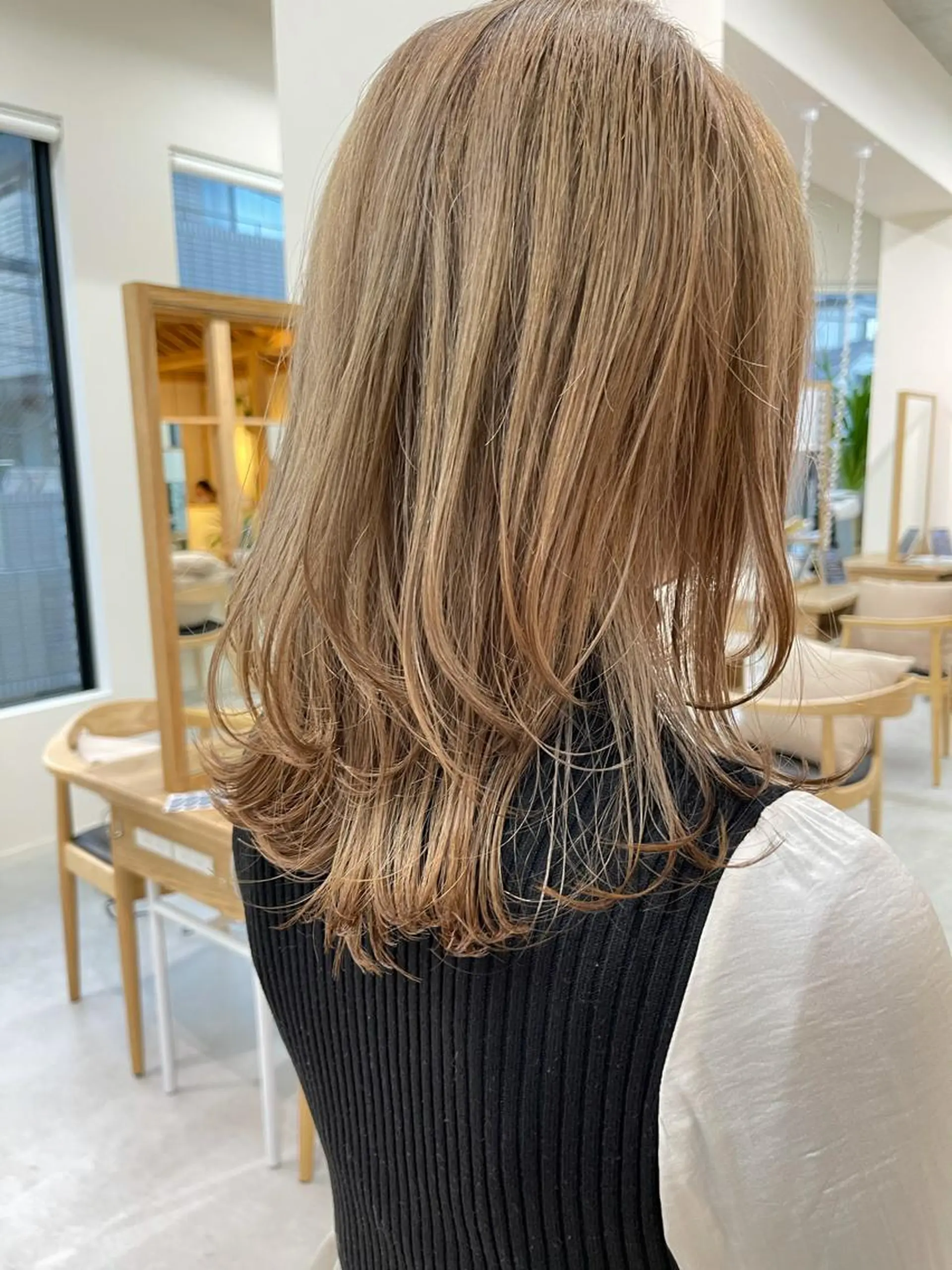ミディアム カット ヘアカラー トリートメント イメチェンカット✂️ 錦糸町佐藤店長のヘアスタイル