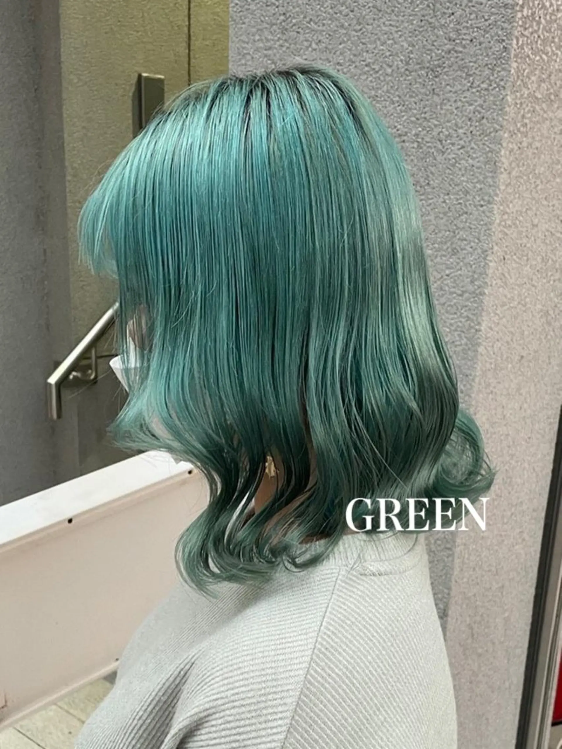 カラー アッシュ アッシュグレー アッシュグレージュ バレイヤージュ ミストバング ヘアカラー トリートメント ヘアセット デザインカラー MIKU🦋のヘアスタイル