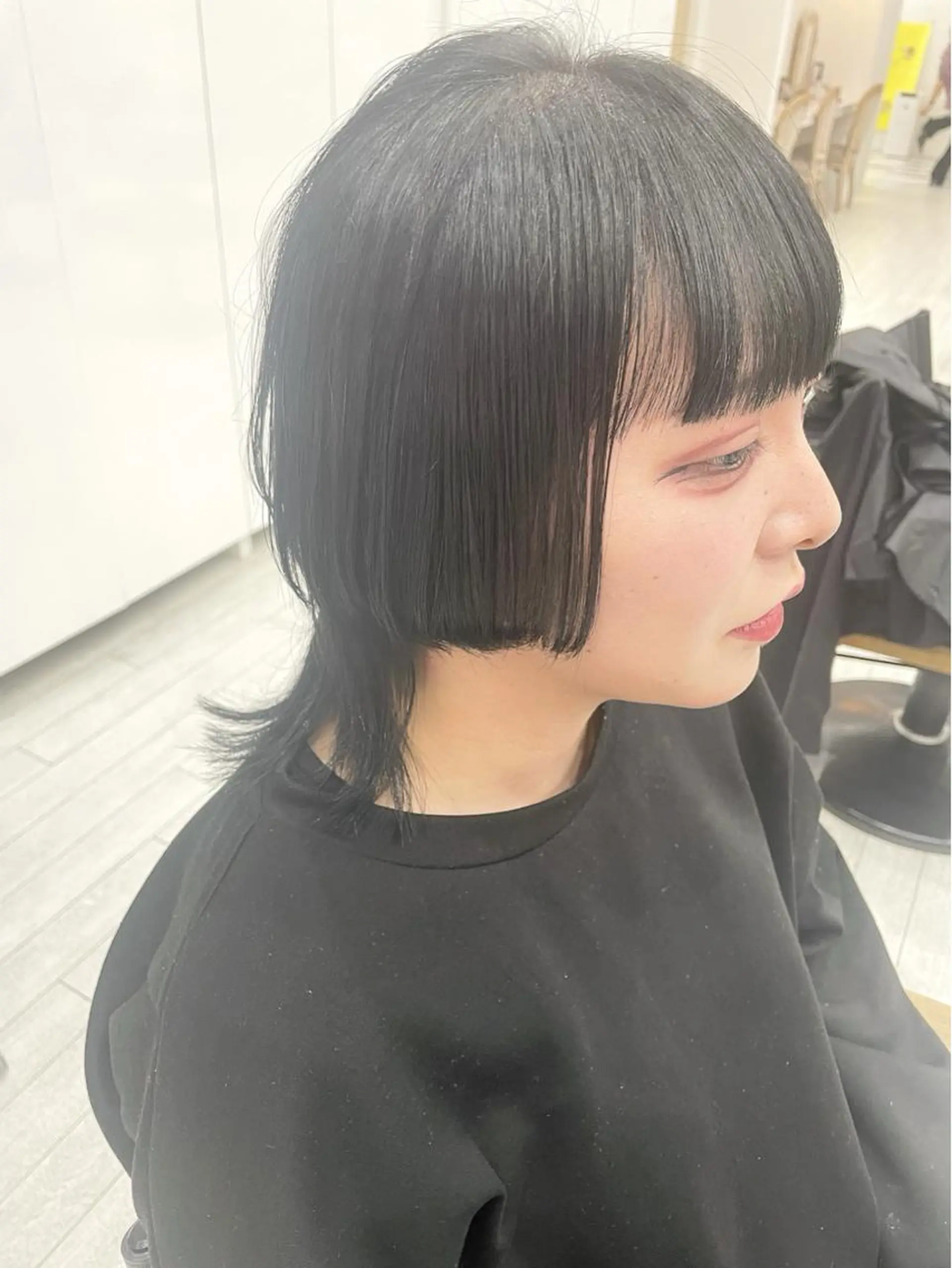 ミディアム saito (8/31まで在籍)のヘアスタイル