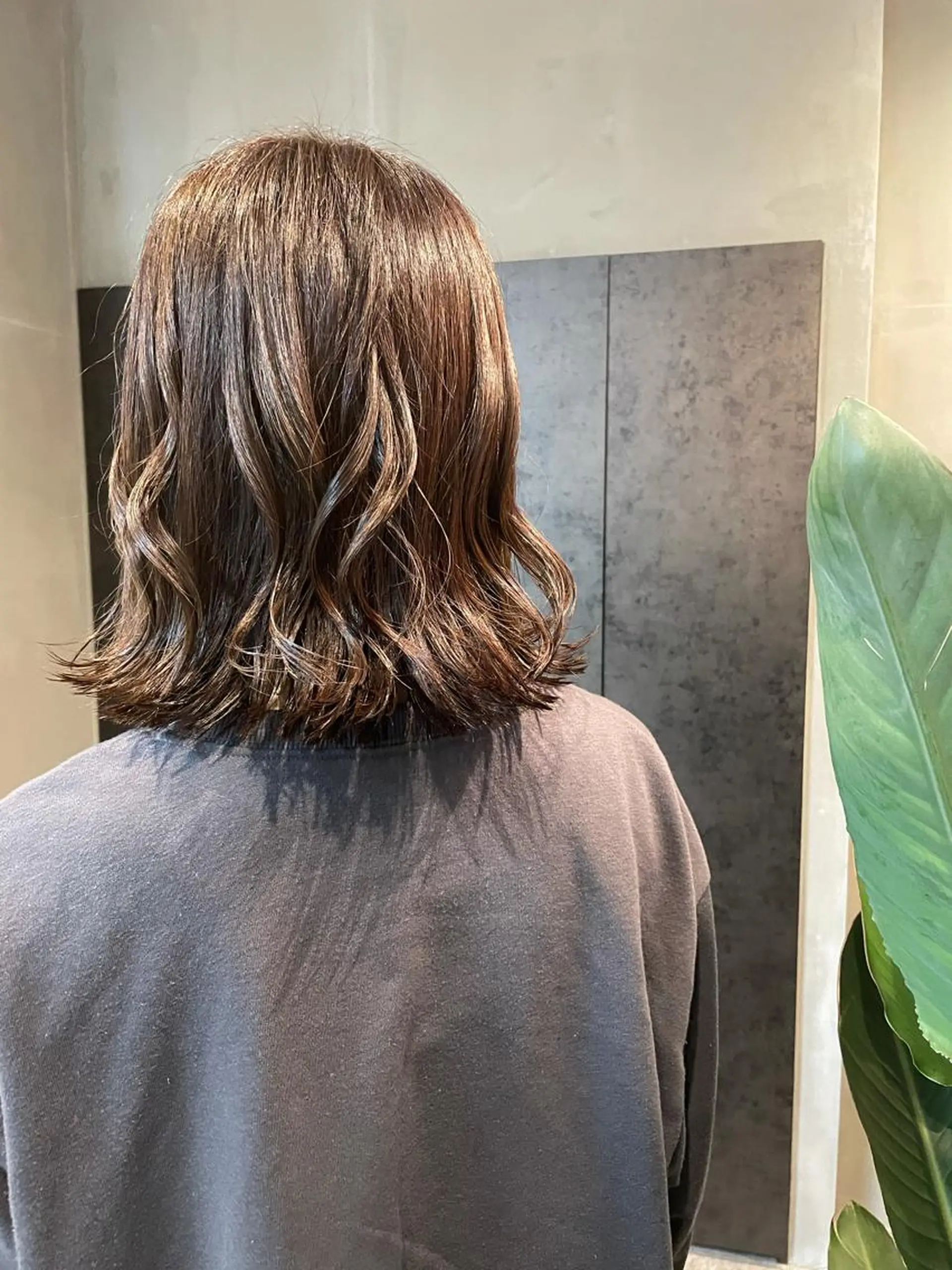 ミディアム カラー パーマ 切りっぱなしボブ イルミナカラー ボブ Men's hair salon First 中百舌鳥店所属・First なかもず 店 YUKIのヘアスタイル