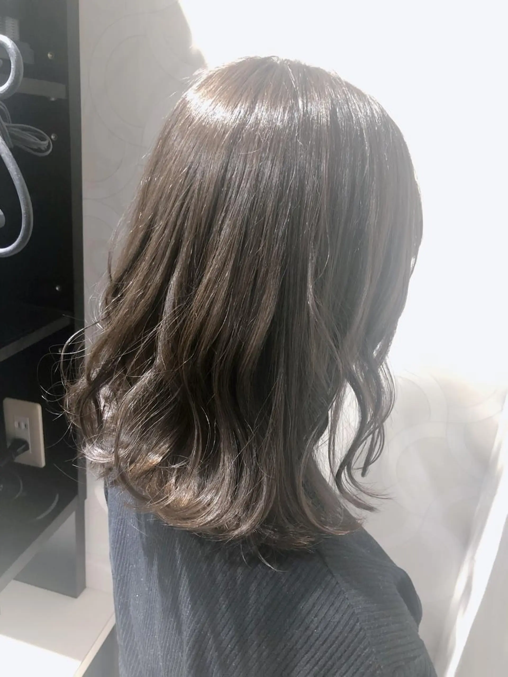 ミディアム カラー ベージュカラー オリーブベージュ 艶髪モテヘア ♡tomimaのヘアスタイル