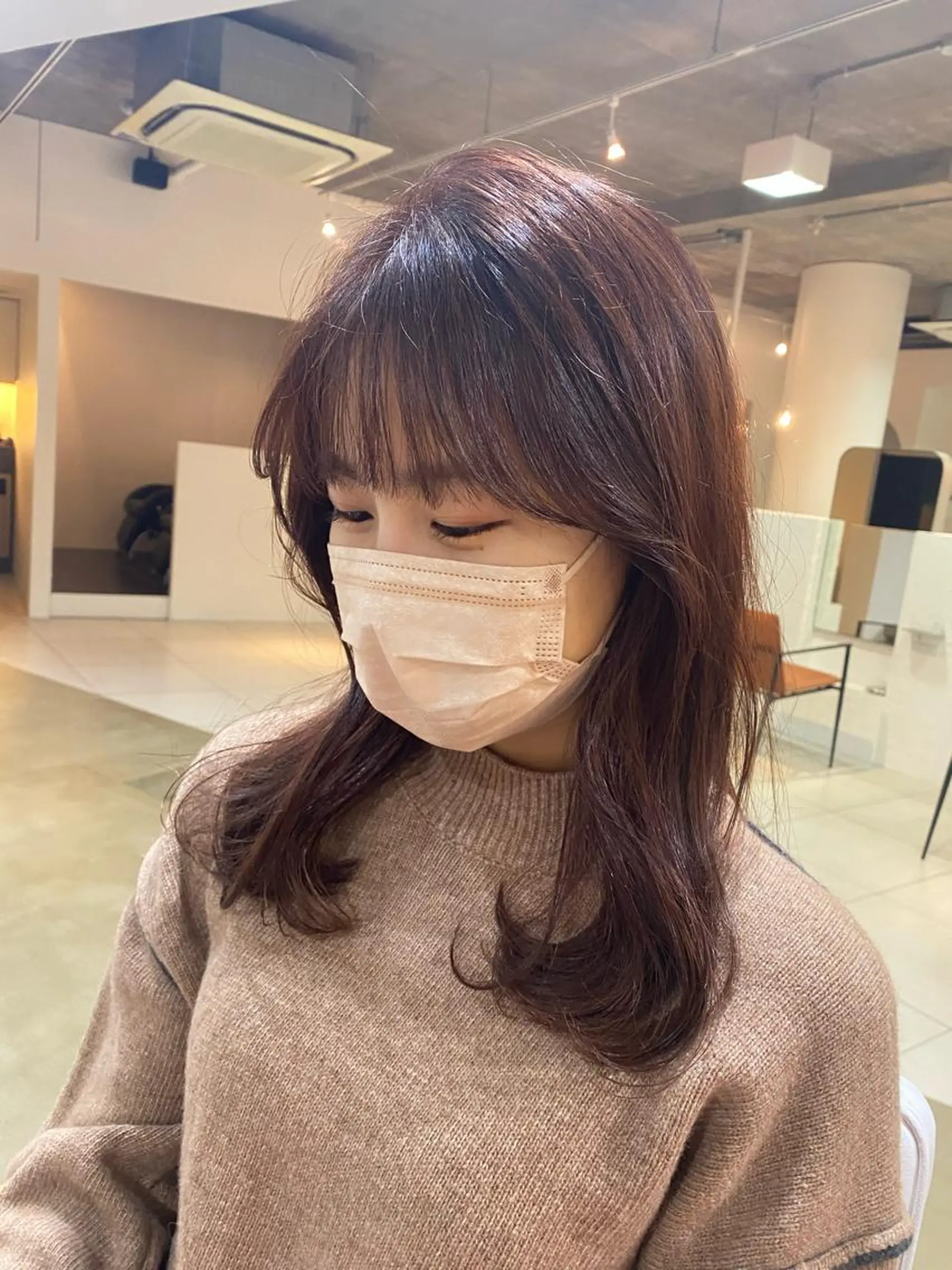 セミロング 顔まわりレイヤー レイヤーカット カット ヘアカラー I nagiのヘアスタイル