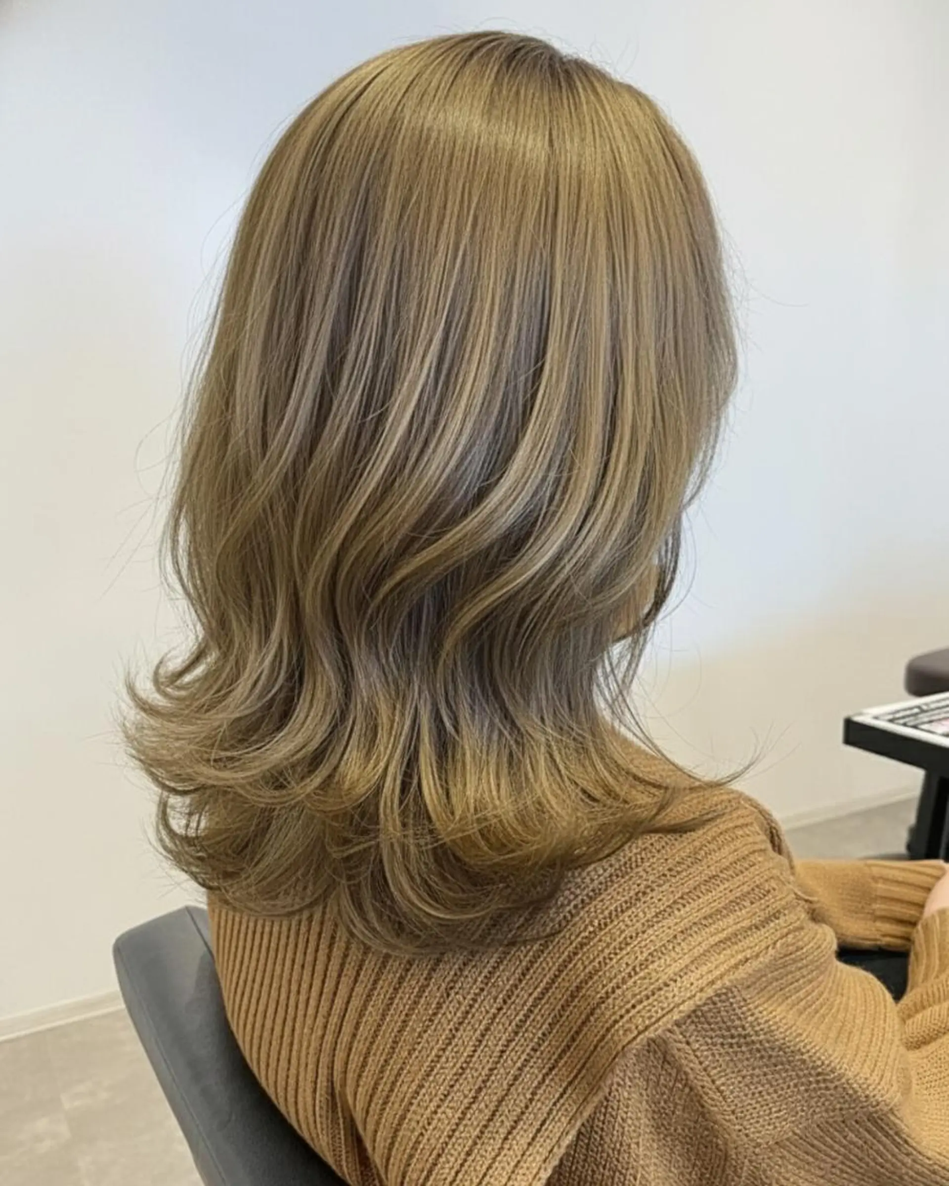 ミディアム ヘアカラー 青木未羽 松本市美容室のヘアスタイル