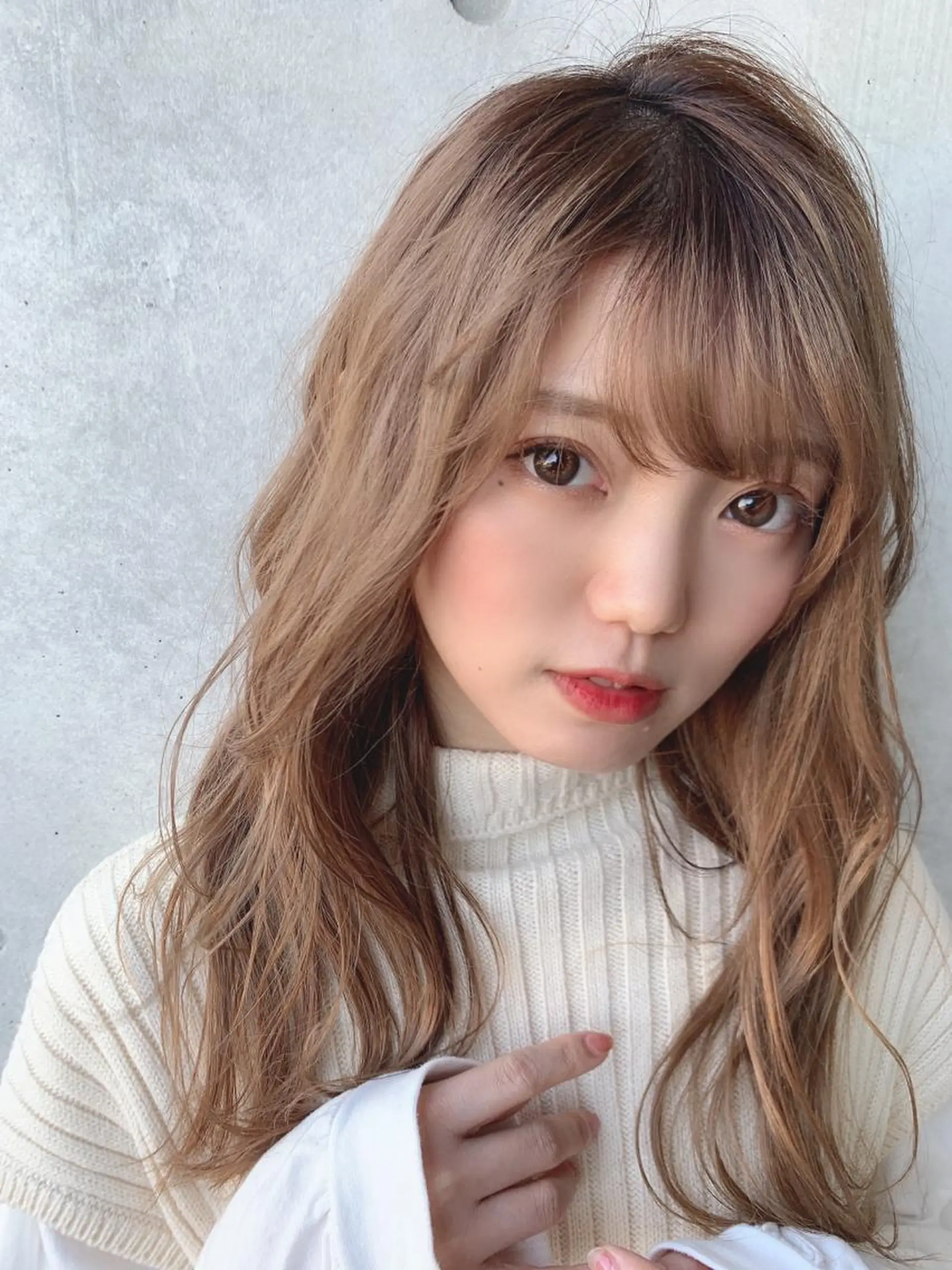 セミロング カラー Pentas所属・〜貴女の人生に寄り添 う〜オダ　ジュンペイのヘアスタイル