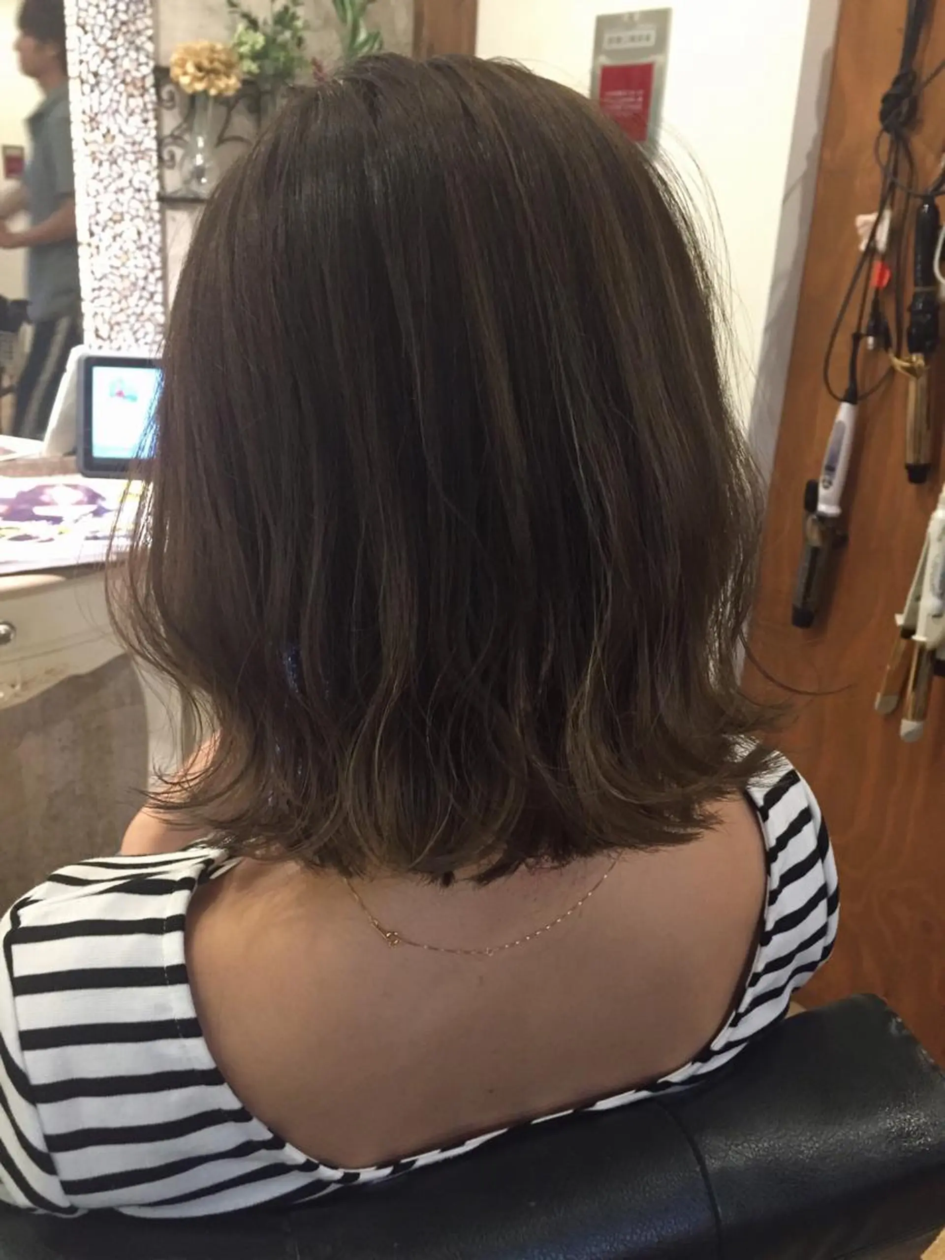 ミディアム カラー アッシュ 透明感カラー ハイライトカラー イルミナカラー ハイライト カット ヘアカラー トリートメント SALOWIN(サロウィン)広島並木通り所属・田村和範/似合わせ カラー/縮毛矯正のヘアスタイル