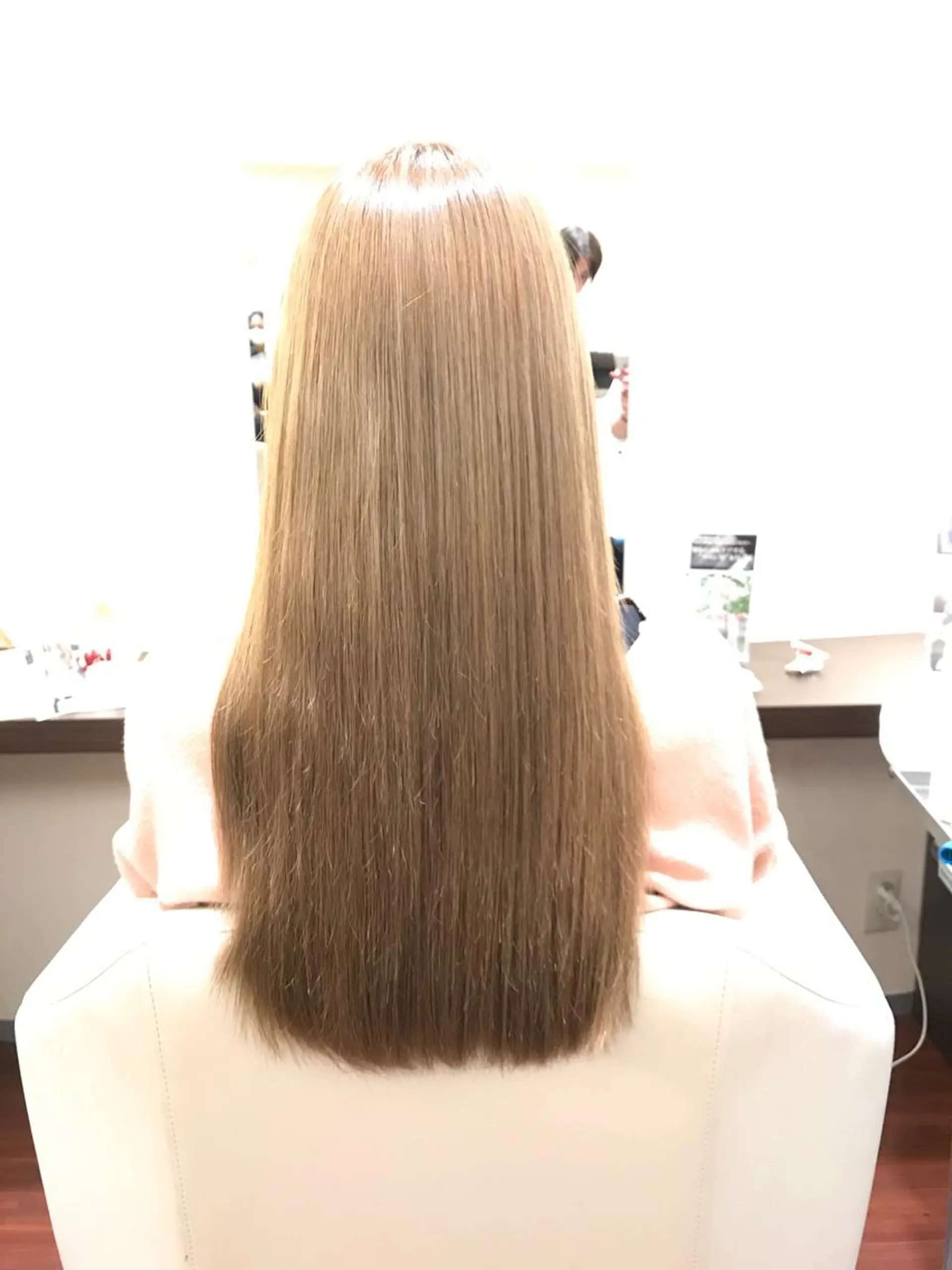 ロング カラー デザインカラー ハイトーンカラー イルミナカラー 似合わせカット 縮毛矯正 BIANCO北堀江 AKANEのヘアスタイル