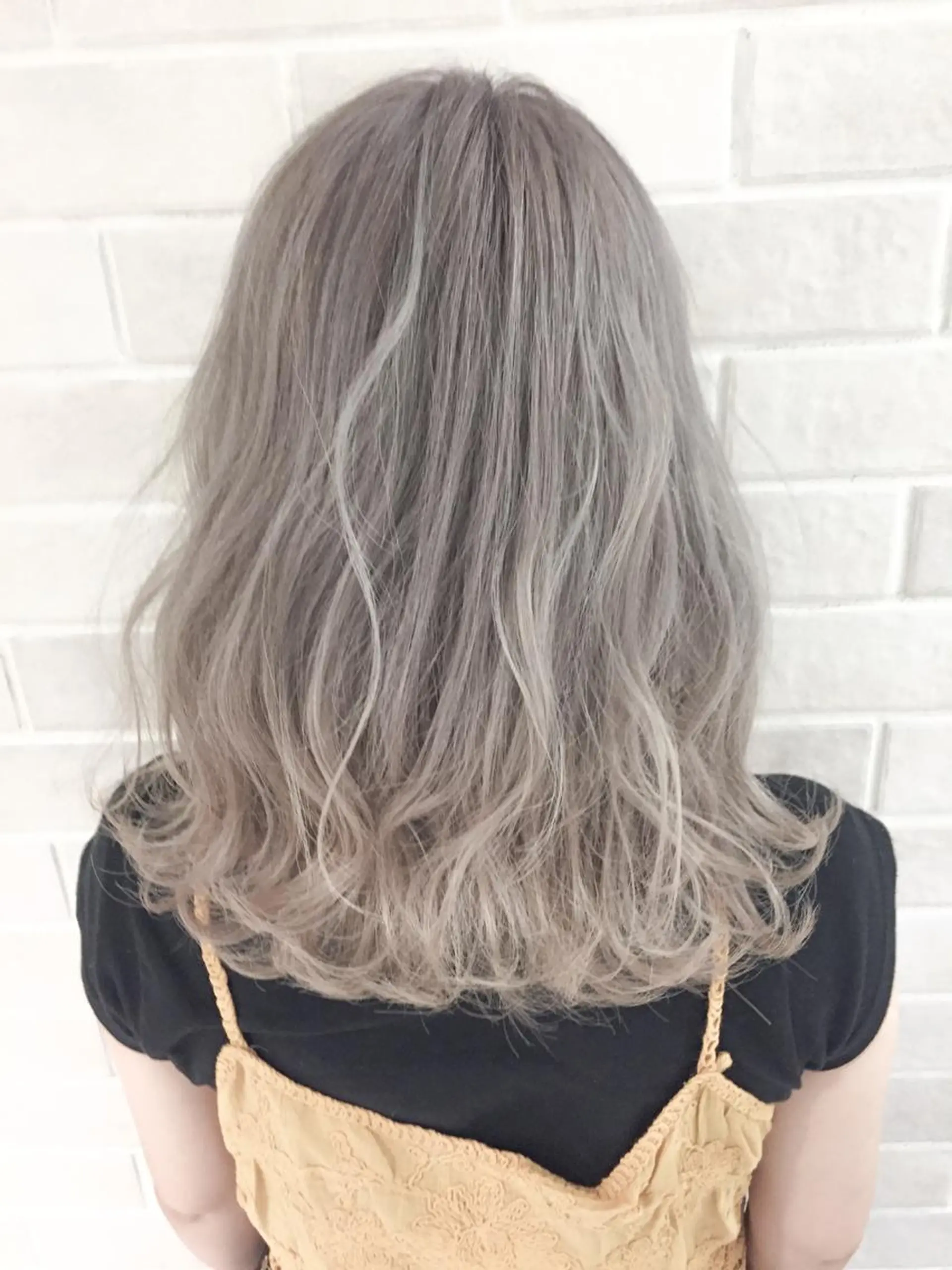 セミロング カラー ベージュカラー ブリーチ ハイライトカラー ハイライト ヘアカラー トリートメント 韓国系ダブルカラー✨ ハイライト専門✨春日のヘアスタイル