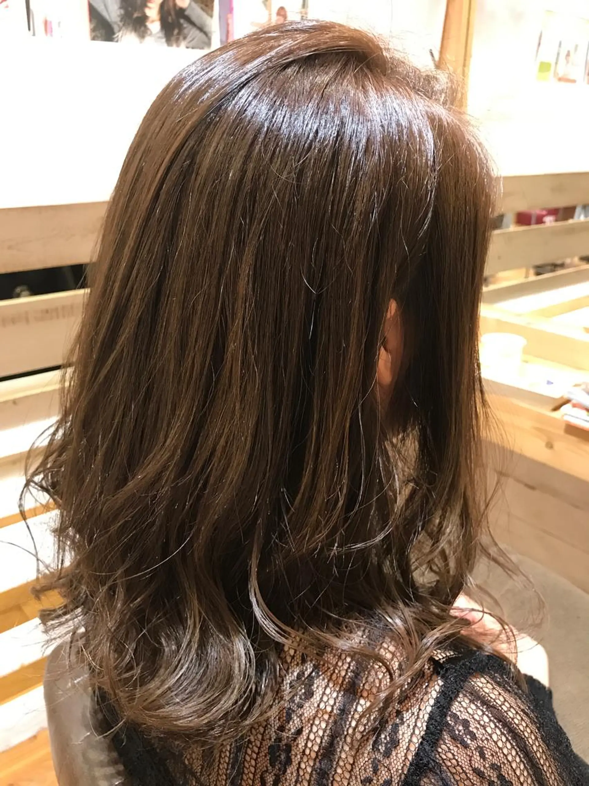 セミロング ヘアカラー 緑地公園美容室 neohairのヘアスタイル