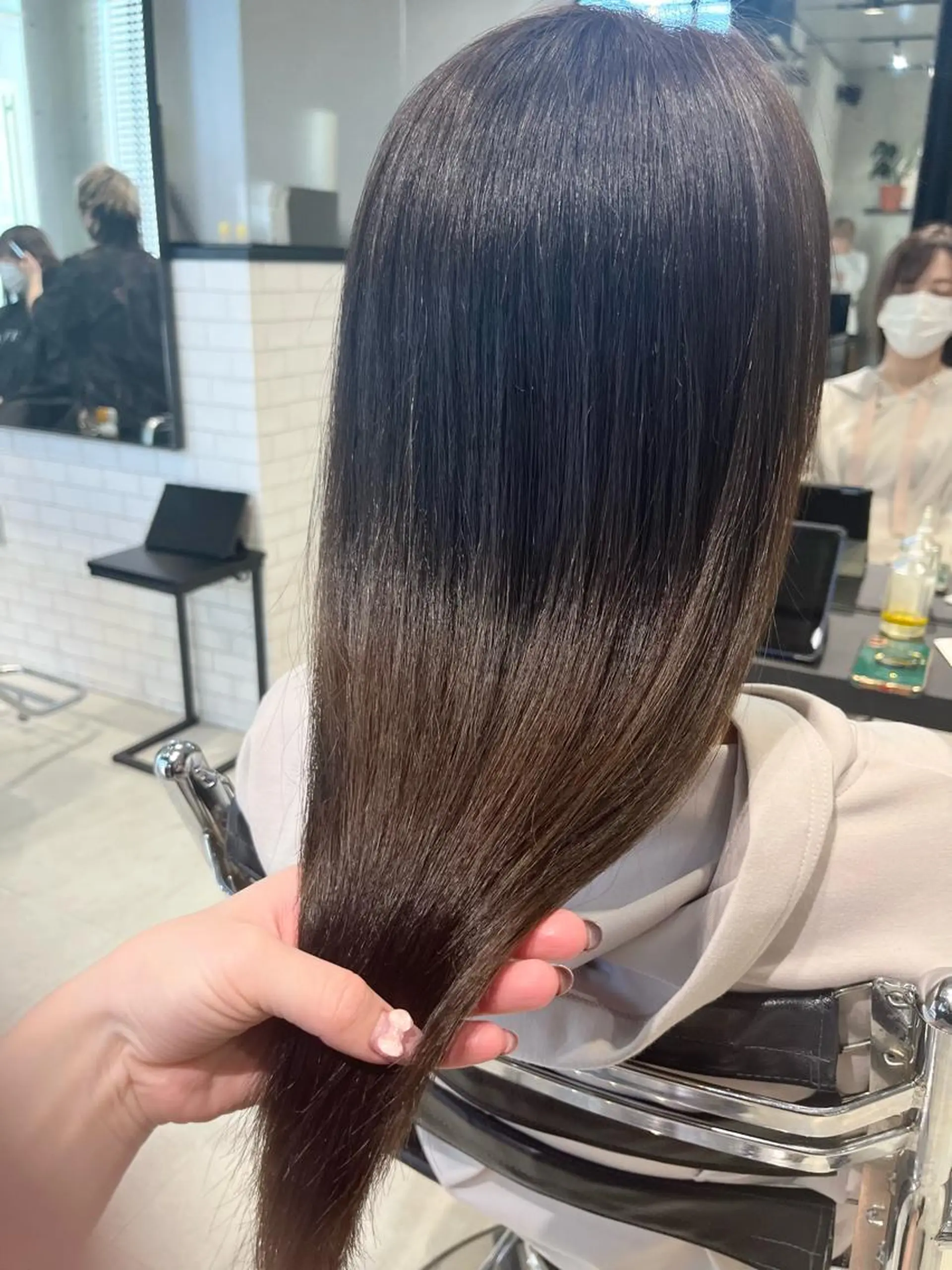 ロング カラー カット ヘアカラー トリートメント ヘッドスパ ヘアセット 透明感/オリーブ/ グレージュ/YUKAのヘアスタイル
