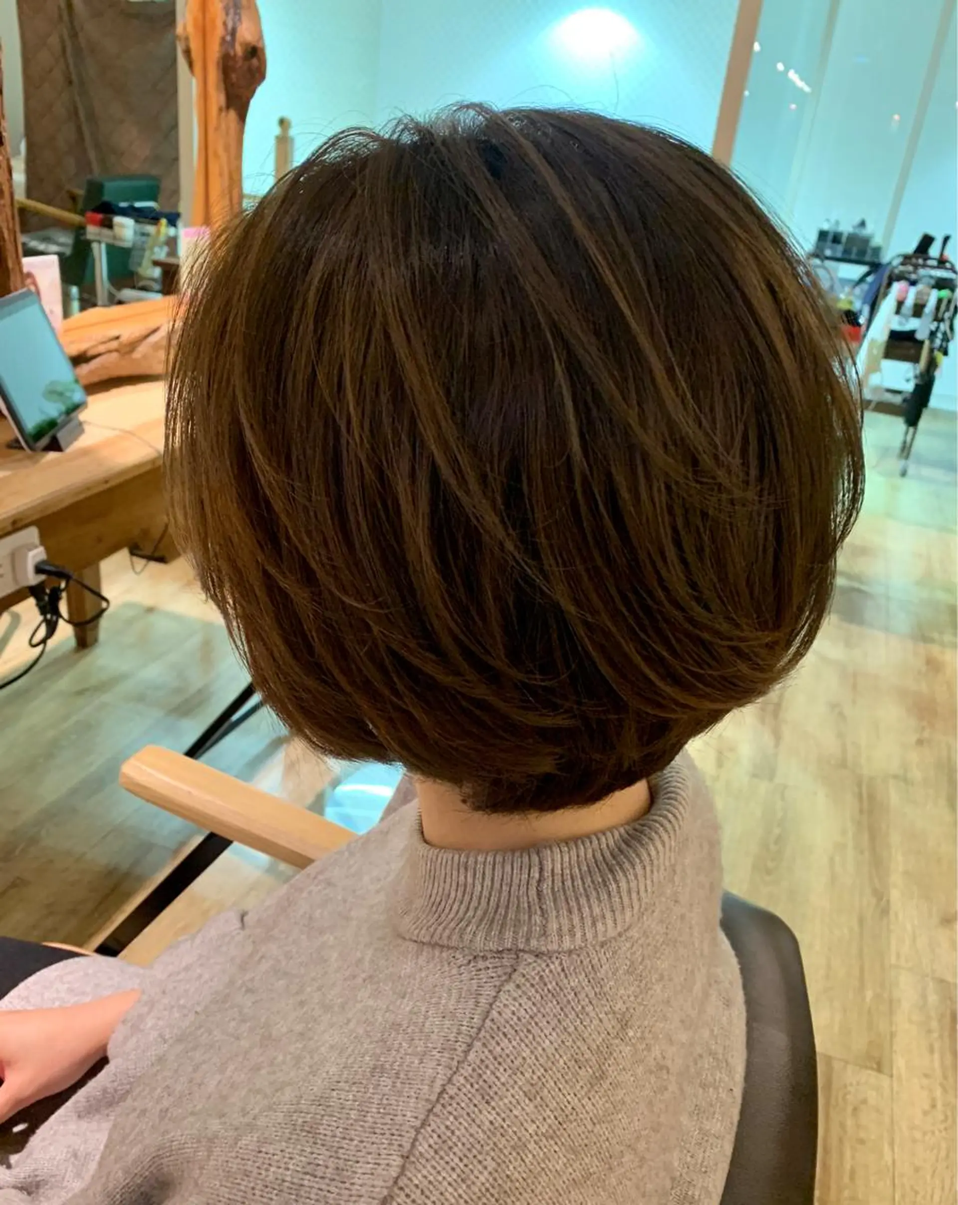 ショート カラー アッシュ 透明感カラー デザインカラー ハイライトカラー ハイライト カット ヘアカラー SALOWIN(サロウィン)広島並木通り所属・田村和範/似合わせ カラー/縮毛矯正のヘアスタイル