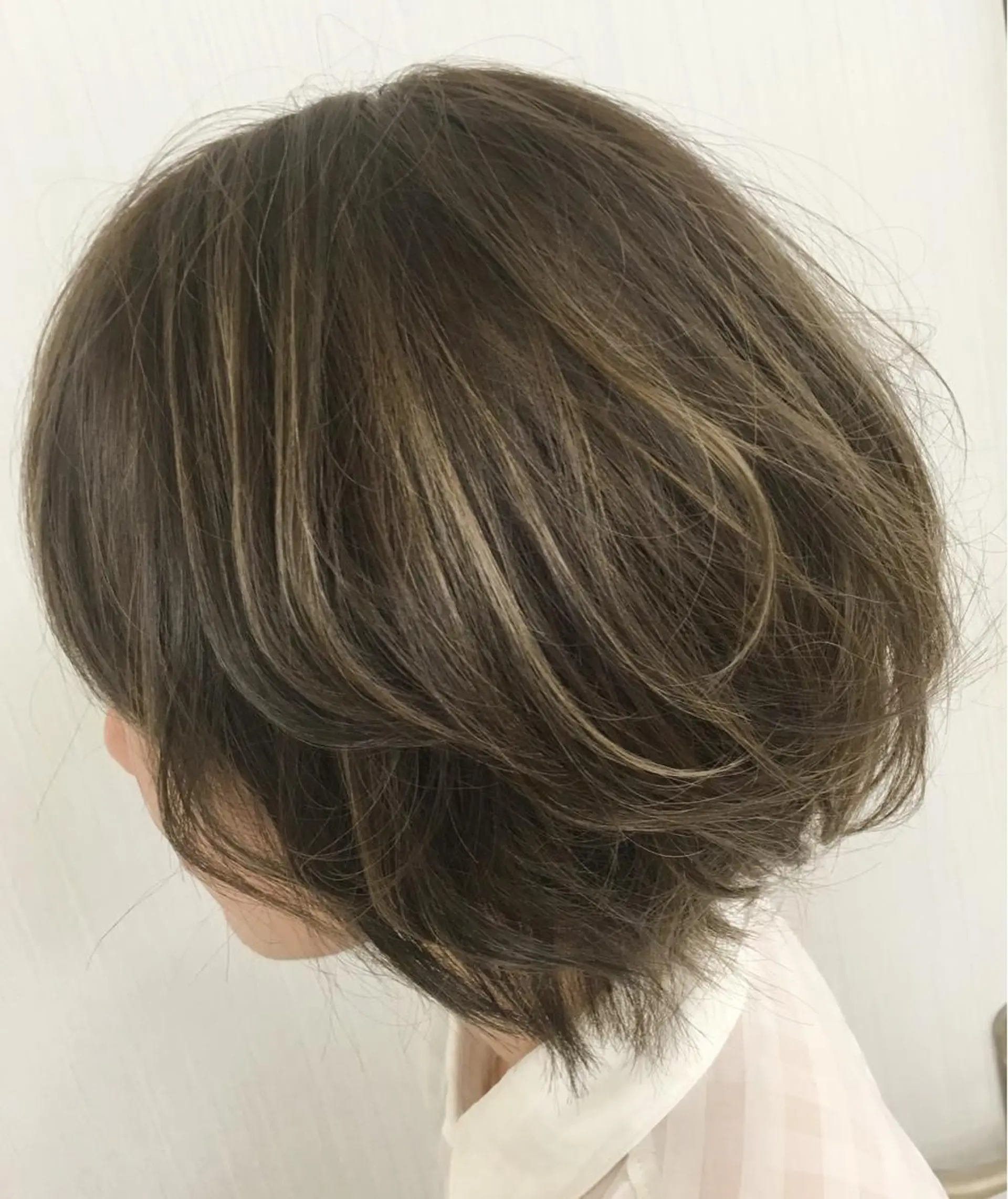 ショート カラー ハイライトカラー 外国人風カラー ハイライト ブルーム yukiのヘアスタイル