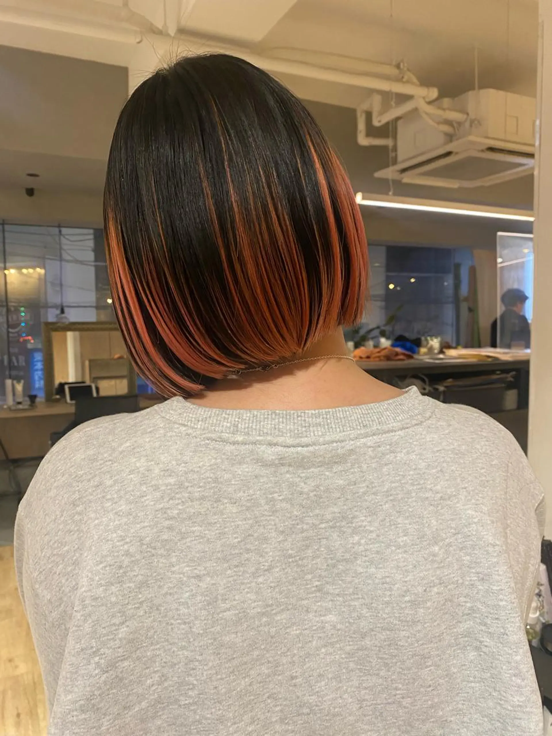 ショート ヘアカラー 美髪・シールエクステ ホソタニリョウコのヘアスタイル