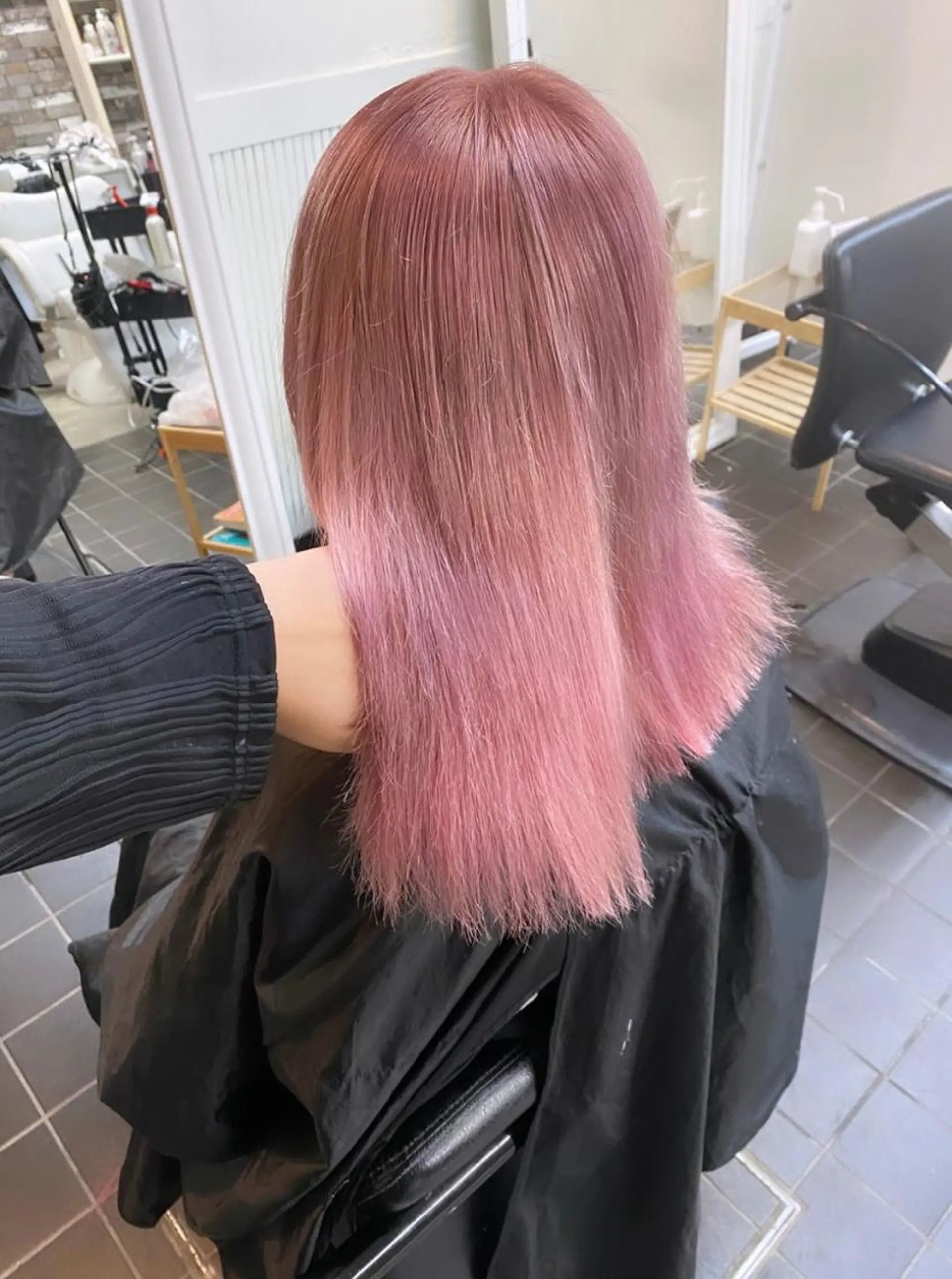 ミディアム ヘアカラー トリートメント HAIRSALONLOOP所属・川上 麻梨阿のヘアスタイル