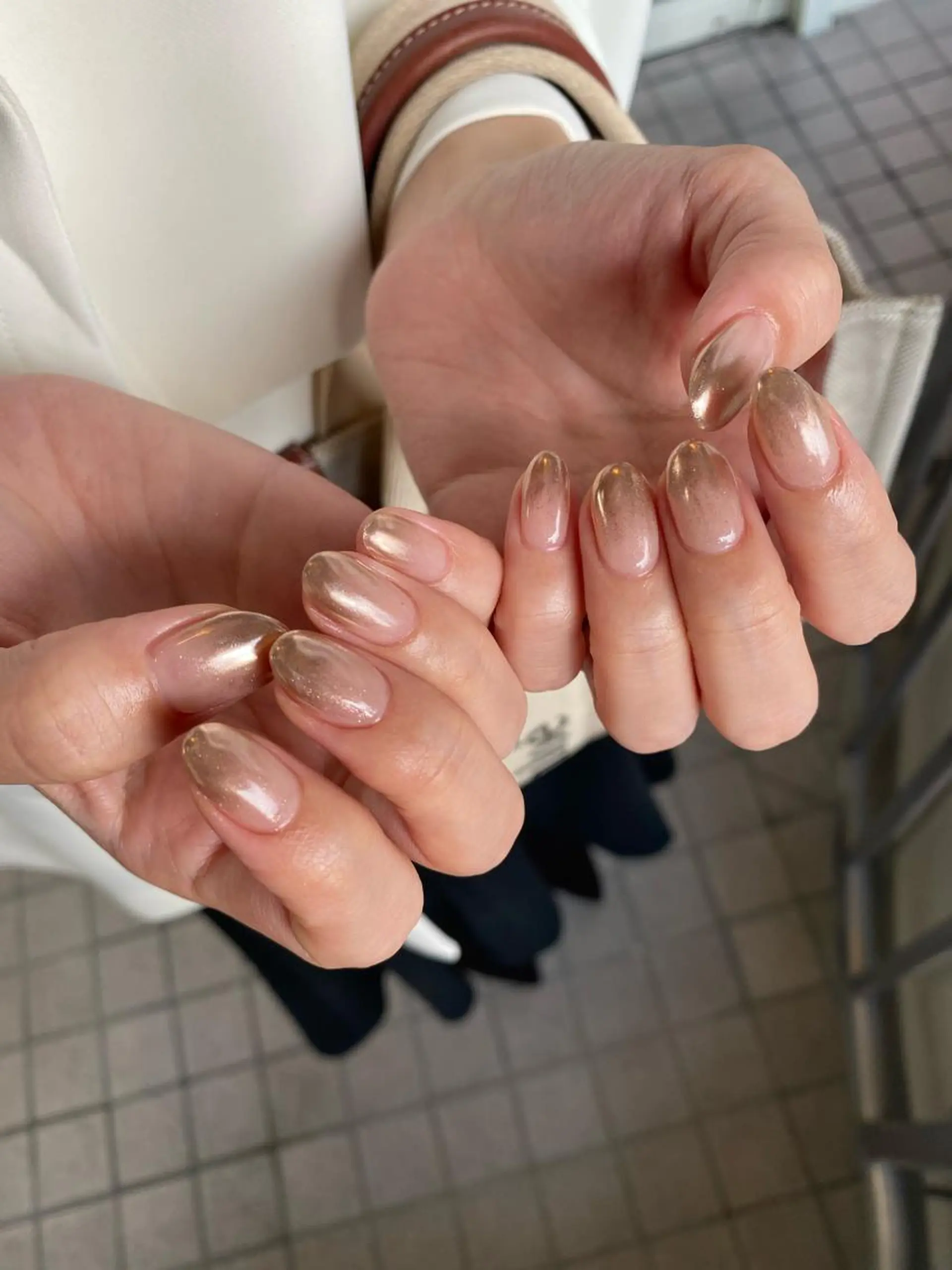 ネイル カジュアル ミラーネイル ハンドネイル nable.所属・望月 実莉のネイルデザイン