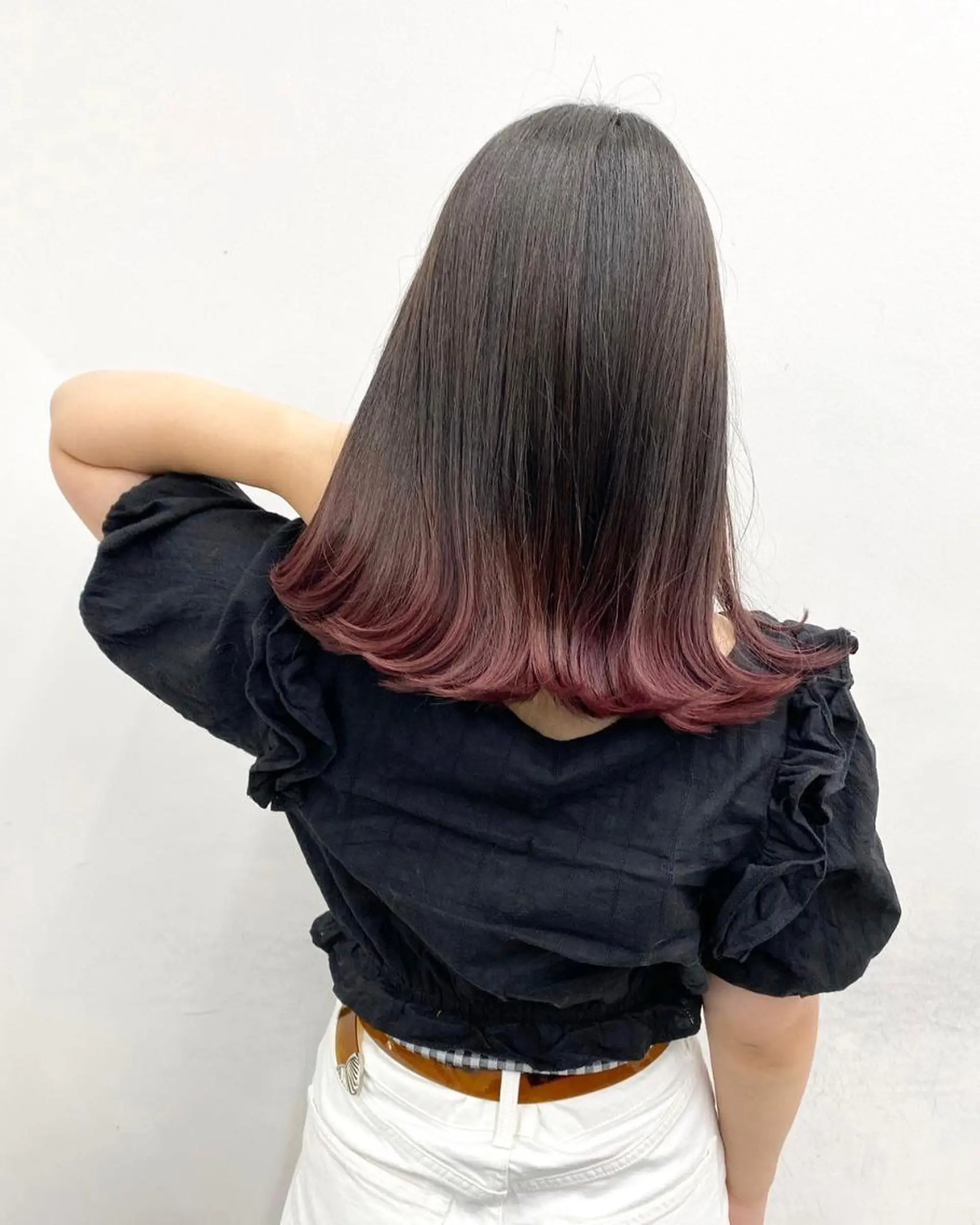 セミロング アッシュ アッシュブラック 公式 Ease by amble luxeのヘアスタイル