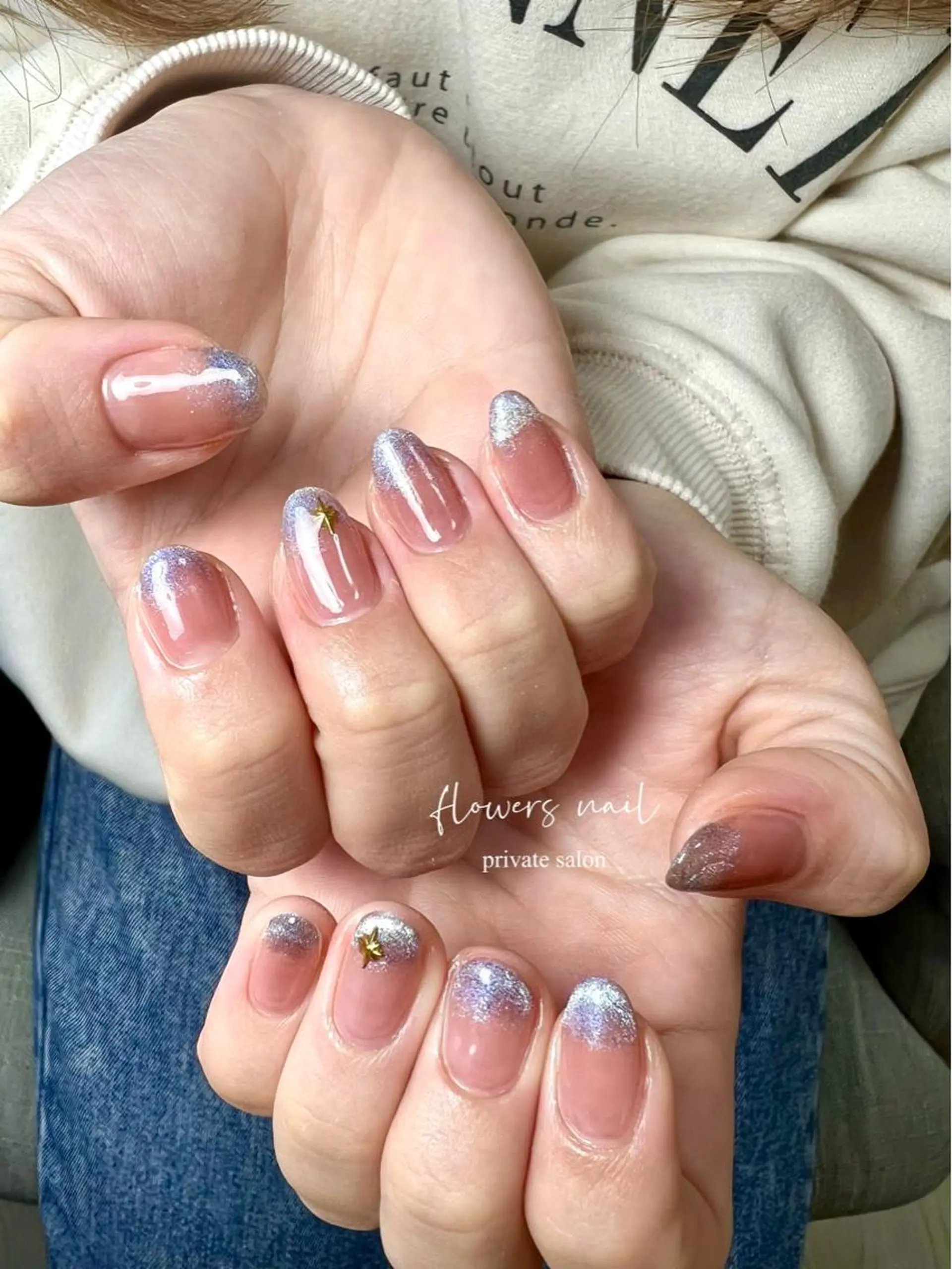 ネイル フレンチネイル ジェルネイル マグネットネイル マグネットフレンチ 持ち込み flowers nailのネイルデザイン