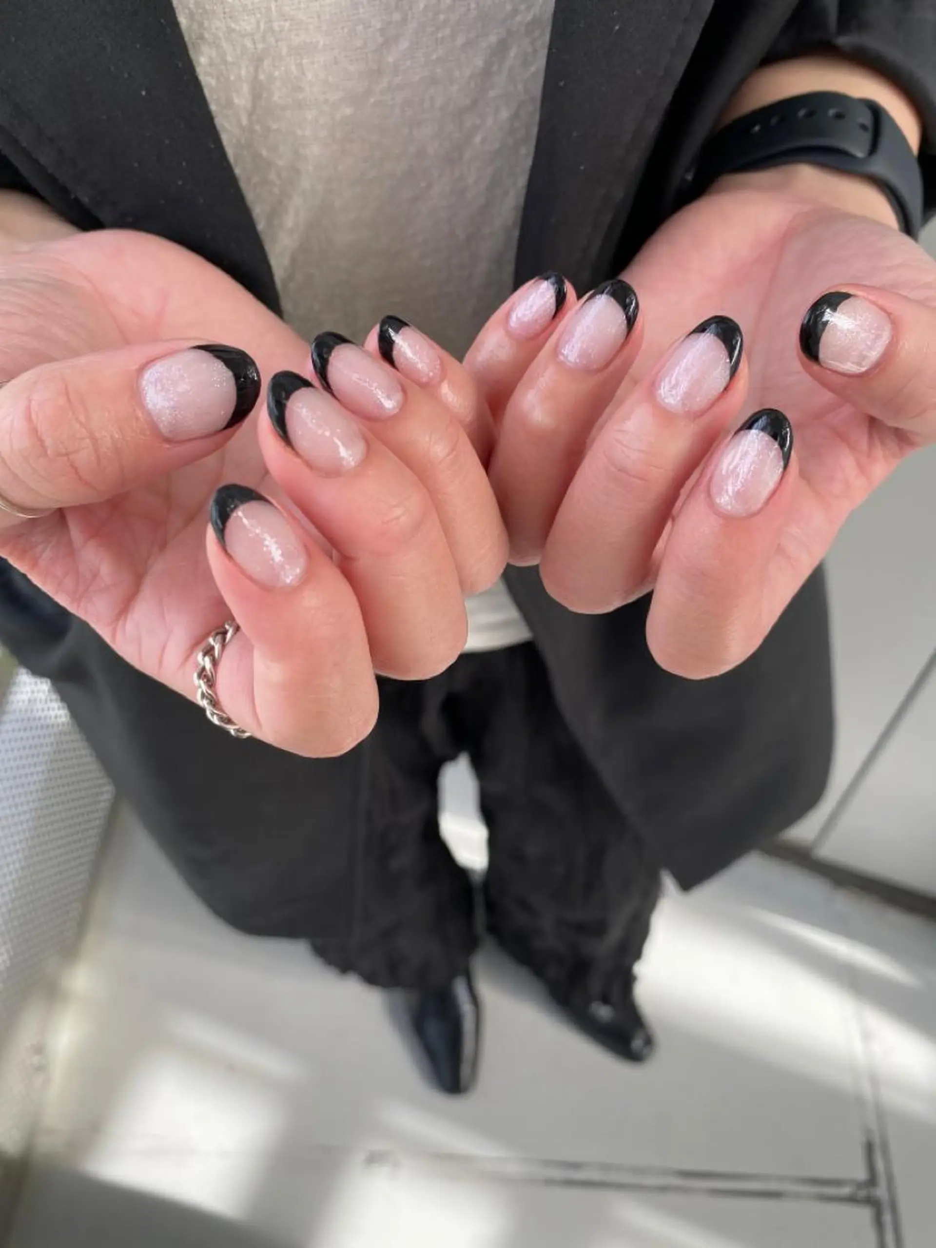 ネイル フレンチネイル ラメ(グリッター) ハンドネイル la vela アシスタントのネイルデザイン