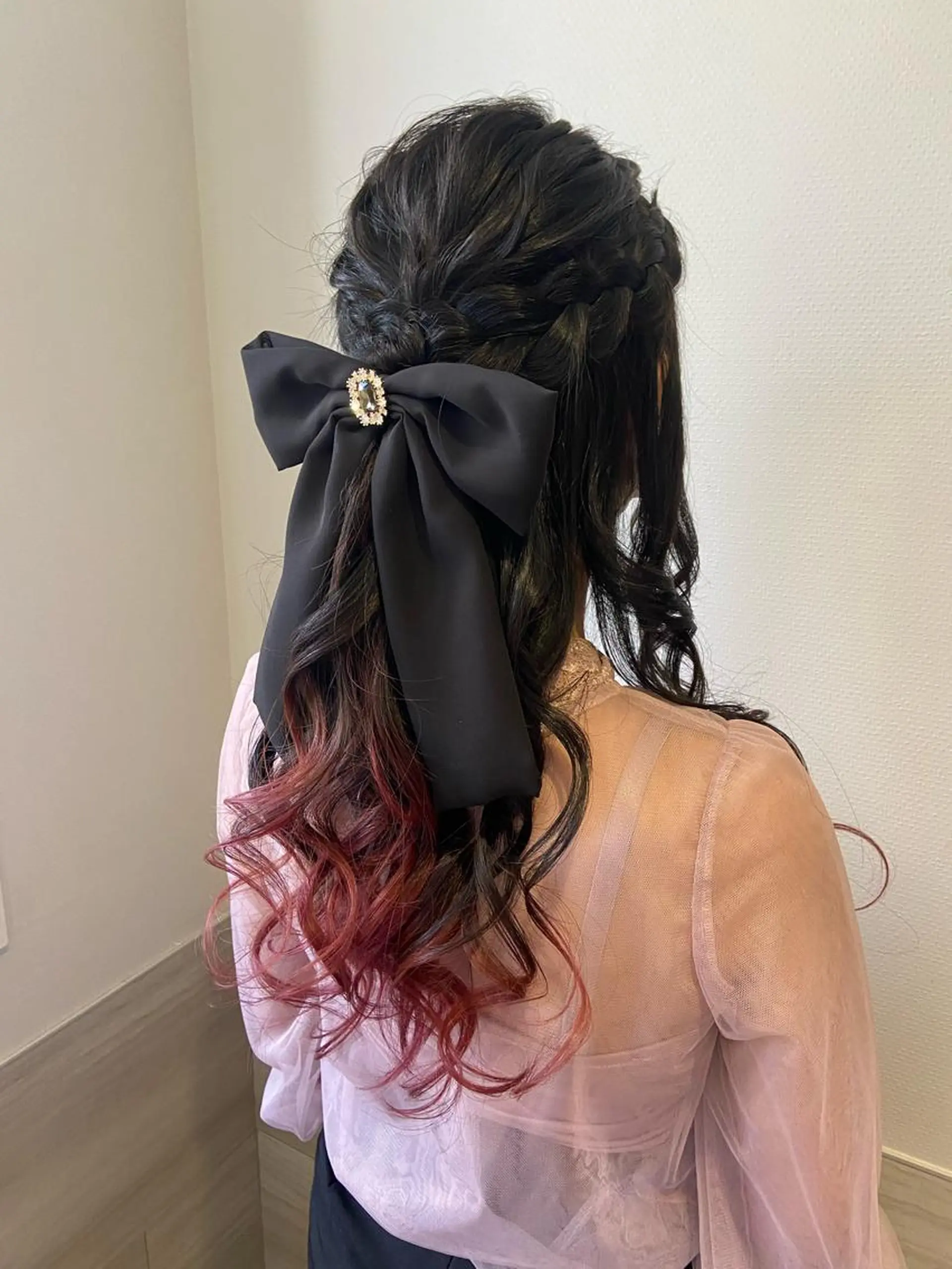 ヘアアレンジ ハーフアップ 奥出 祐菜のマツエク・マツパデザイン