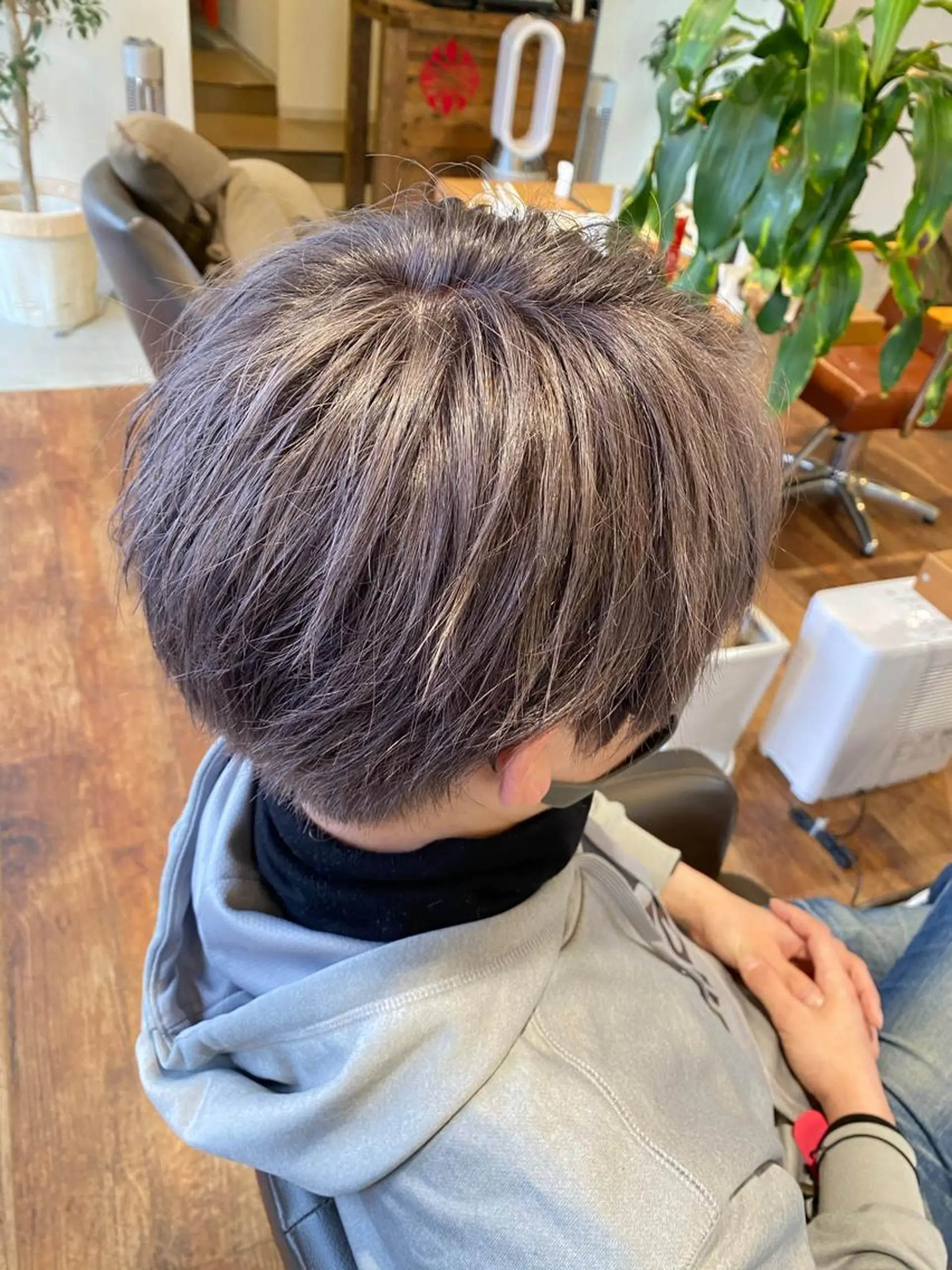 カラー メンズ ヘアカラー トリートメント SORA.桂川店所属・内野 友貴のヘアスタイル