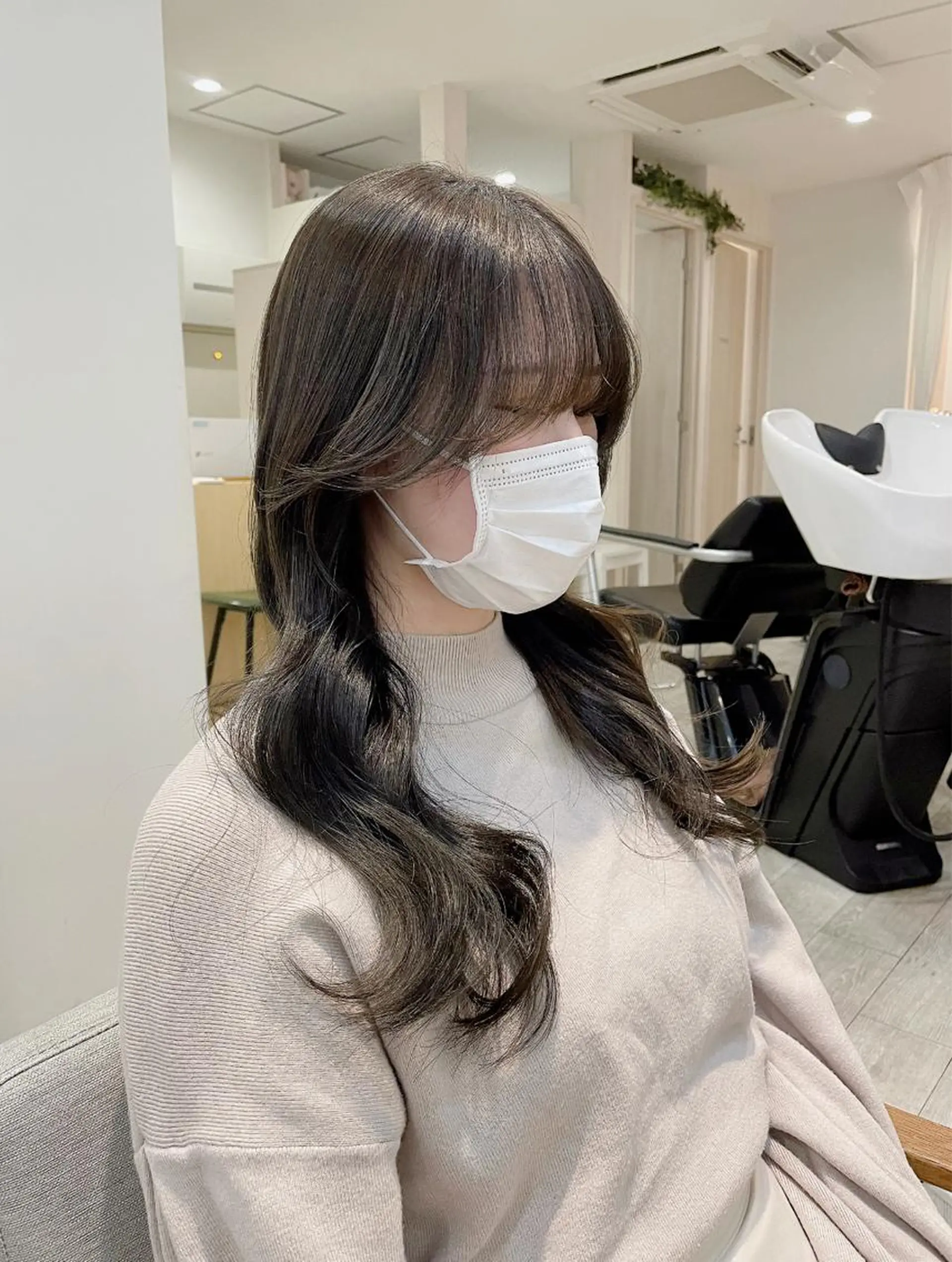 セミロング 韓国風ヘア レイヤーカット fifth天神/末廣 和也のヘアスタイル