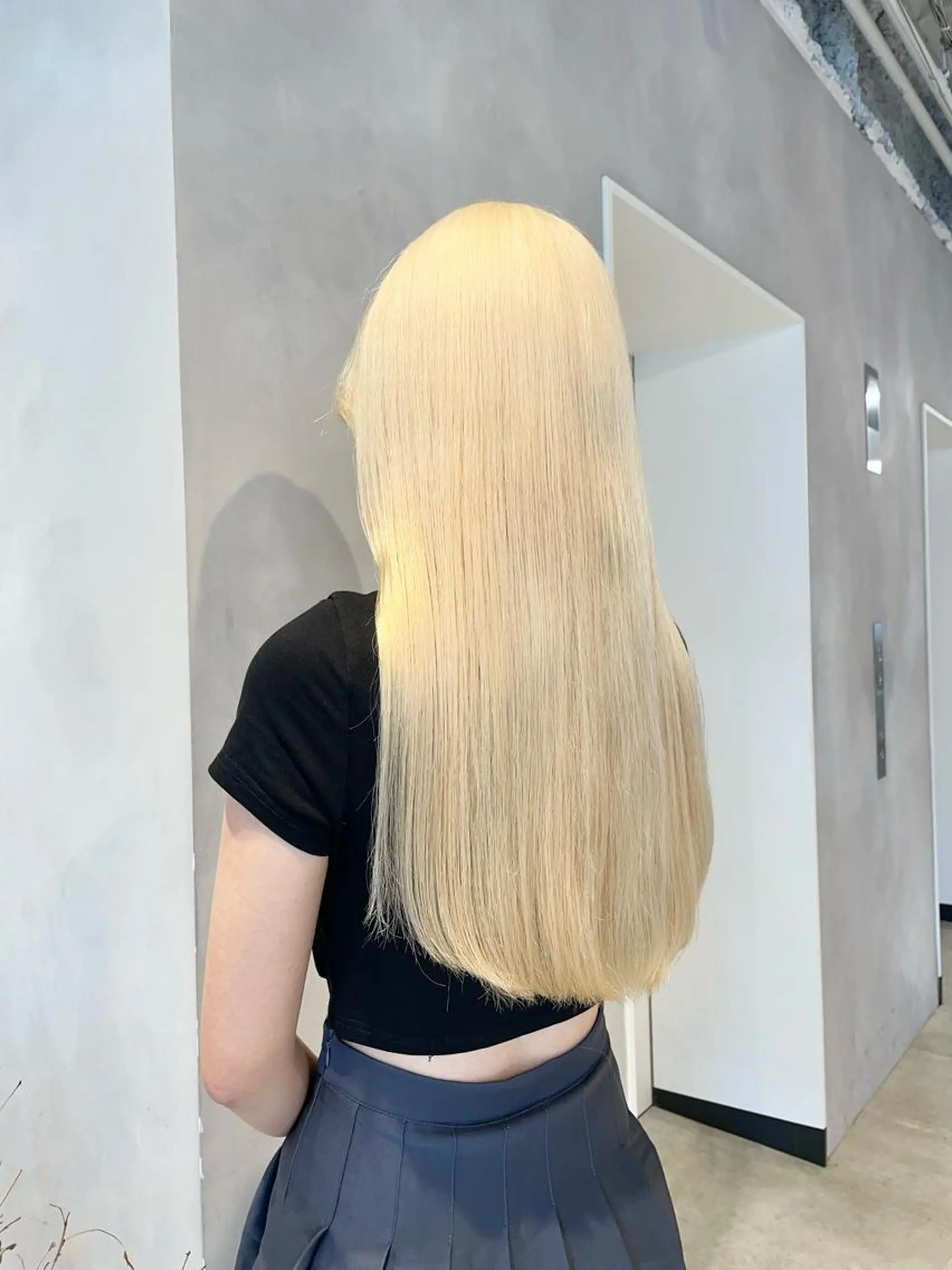 ロング カラー ブロンド ホワイトブロンド ヘアカラー トリートメント ヘアセット meme原宿所属・ブロンド・ハイトーン ／遠藤将太のヘアスタイル