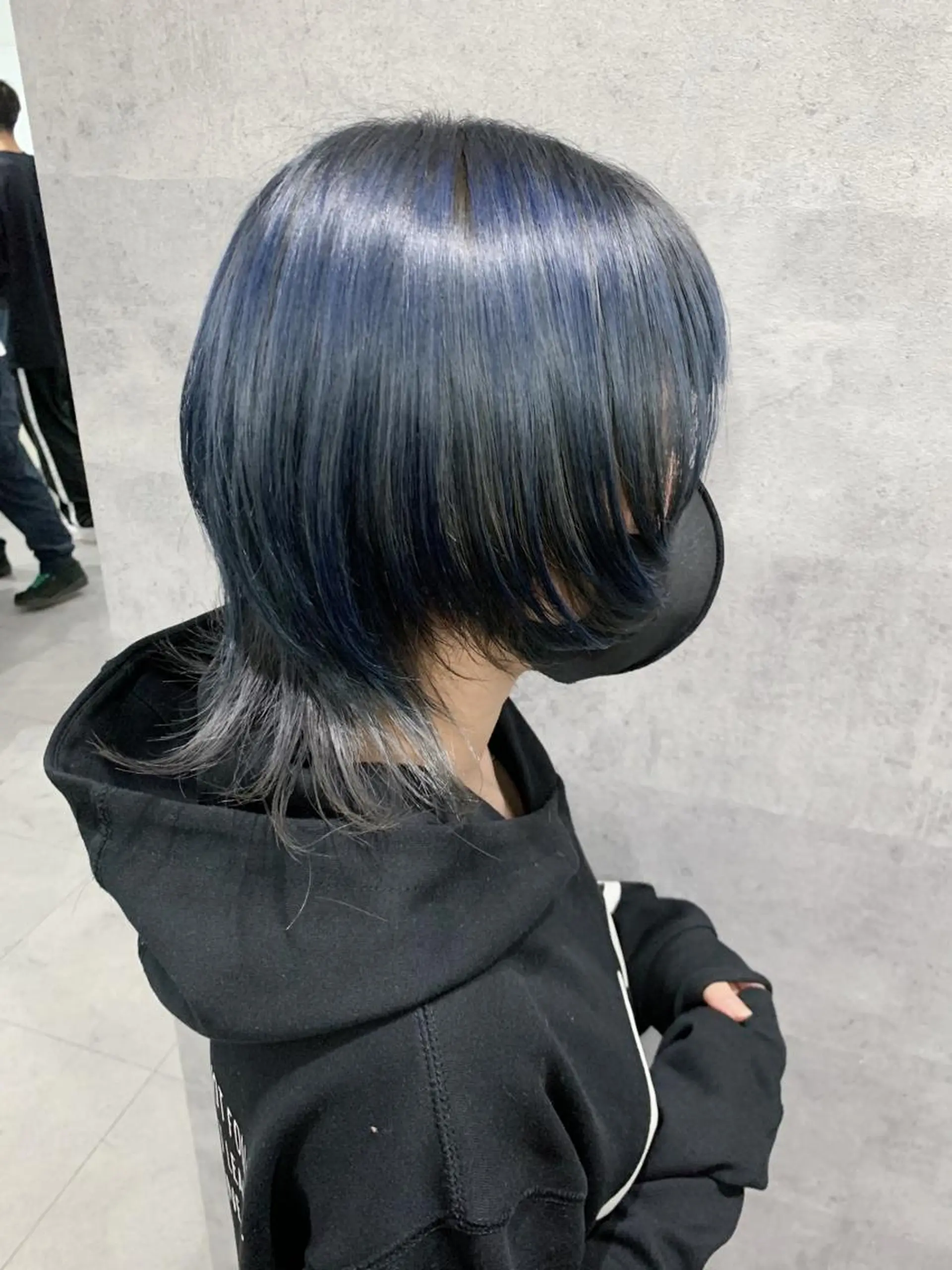 ミディアム カラー ウルフカット _WHITE 天神店 YUMEKA🐻のヘアスタイル