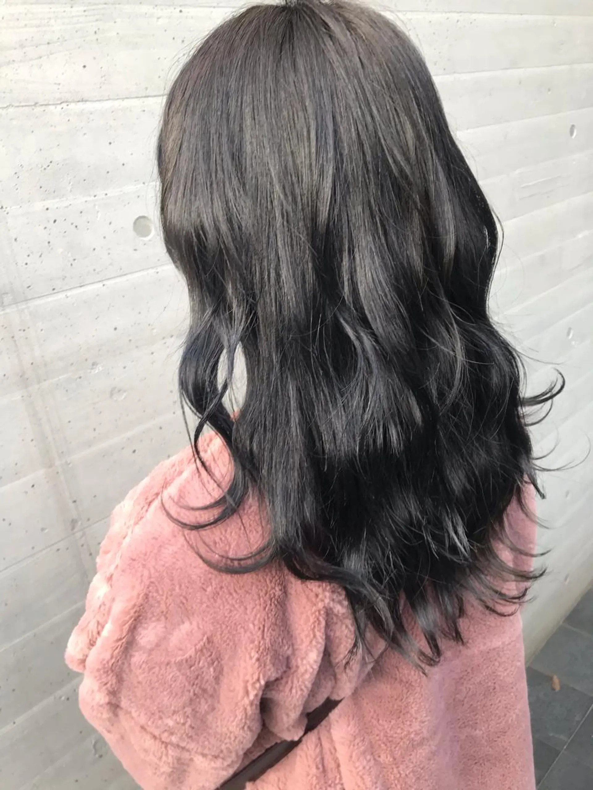 ミディアム 横山 奈央のヘアスタイル