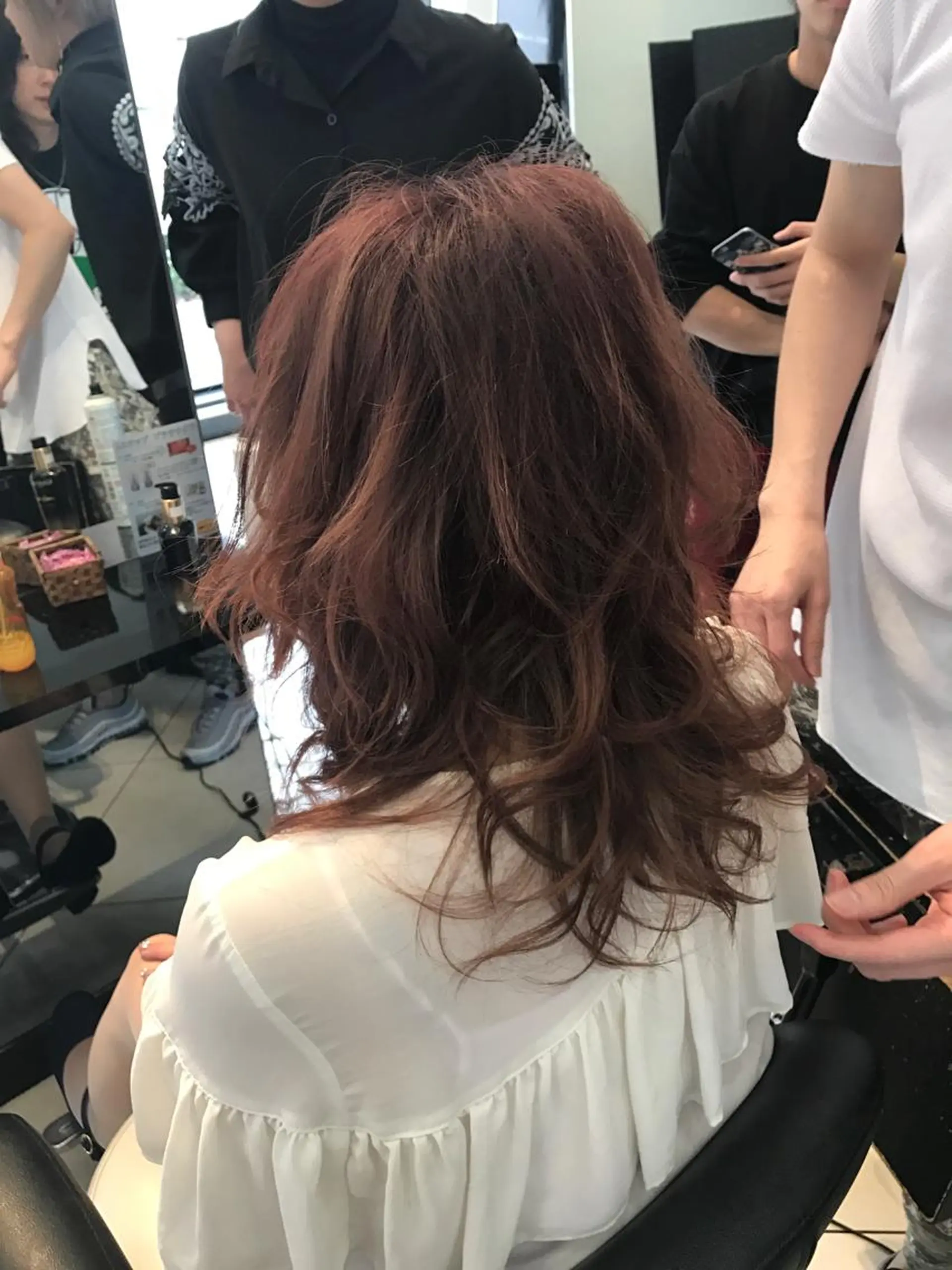 セミロング 外ハネヘア 大山 晃介のヘアスタイル
