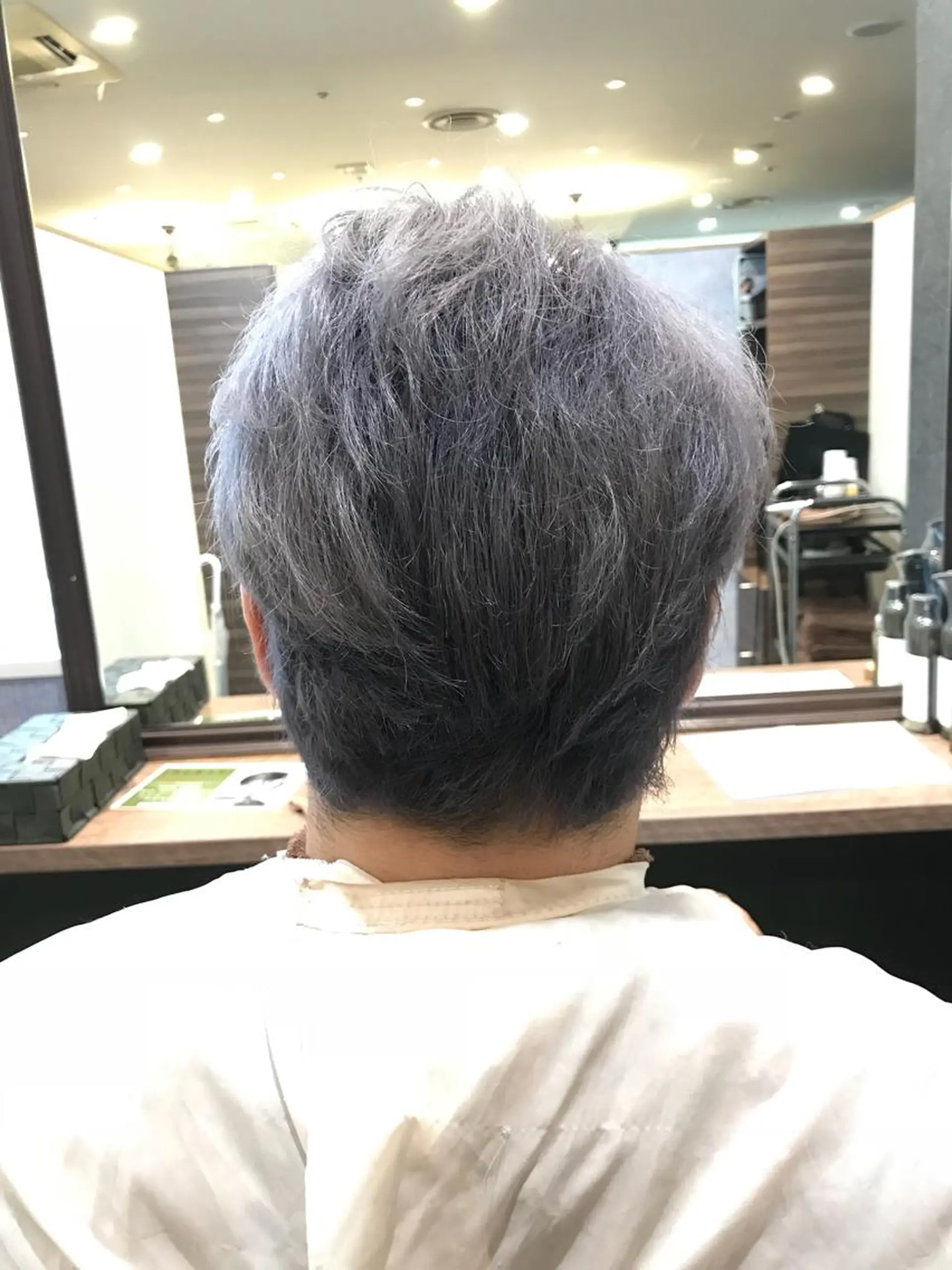 ショート カラー メンズ シルバー 中嶋 ナカジマのヘアスタイル