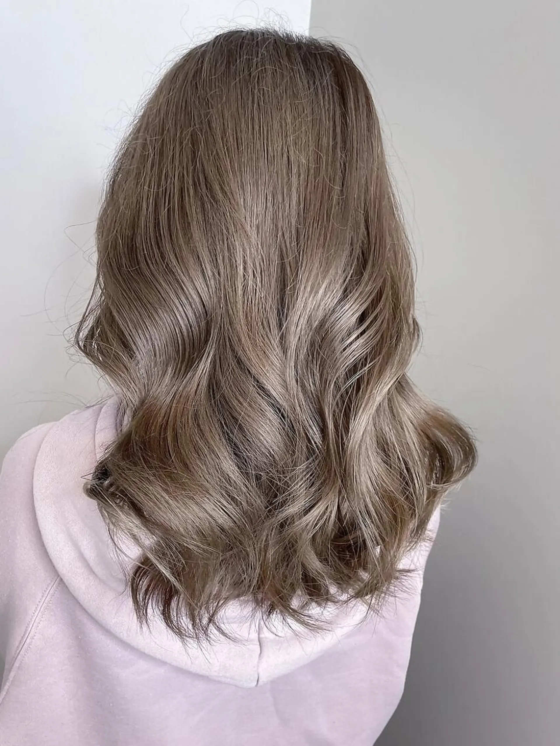カラー ブリーチ ダブルカラー ブリーチなしカラー 米倉 一輝のヘアスタイル