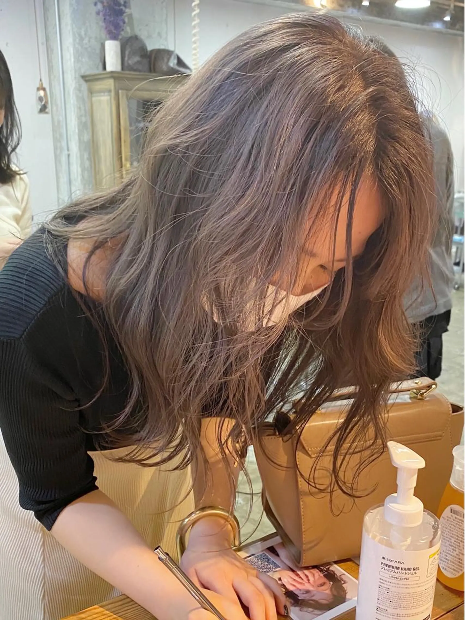 セミロング カラー ブリーチ グレージュ ラベンダーカラー ラベンダーグレージュ ラベンダーグレー Piaコータロー ハイトーン&‪ボブのヘアスタイル