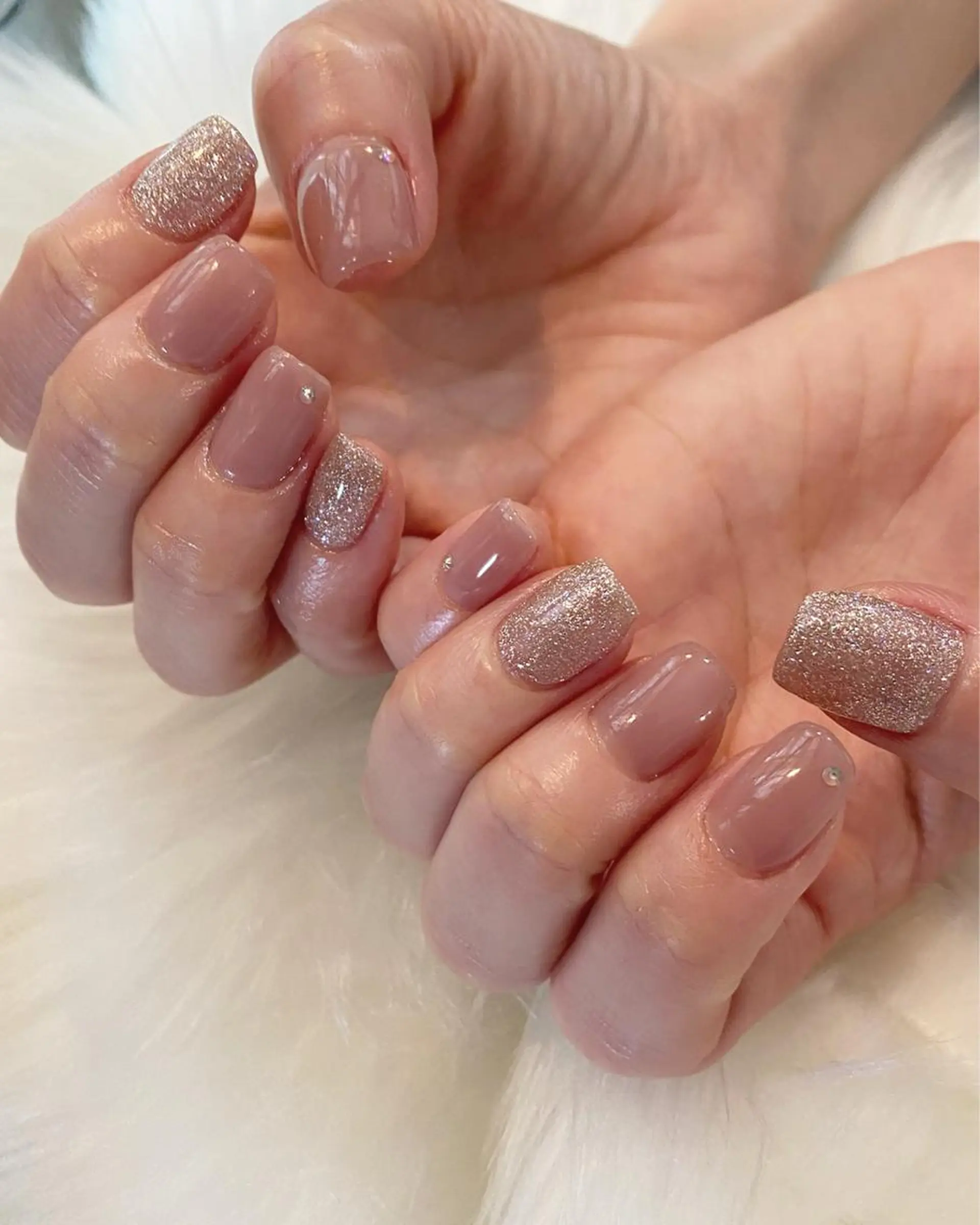 ネイル 氷ネイル・うるうるネイル ハンドネイル crystal ⭐︎ colorのネイルデザイン