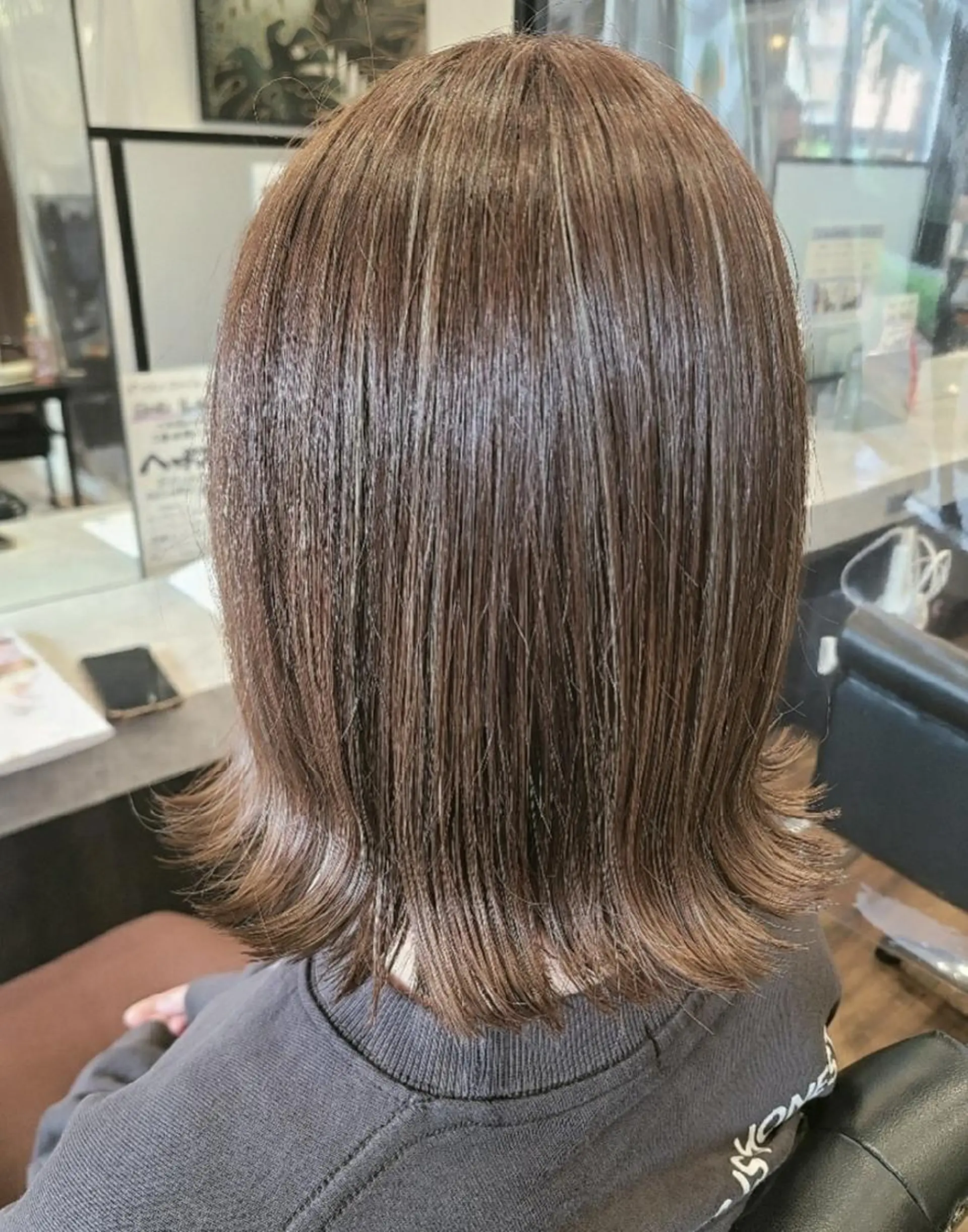 ミディアム カラー ベージュカラー ハイライトカラー ハイライト ヘアカラー 関口 友菜のヘアスタイル