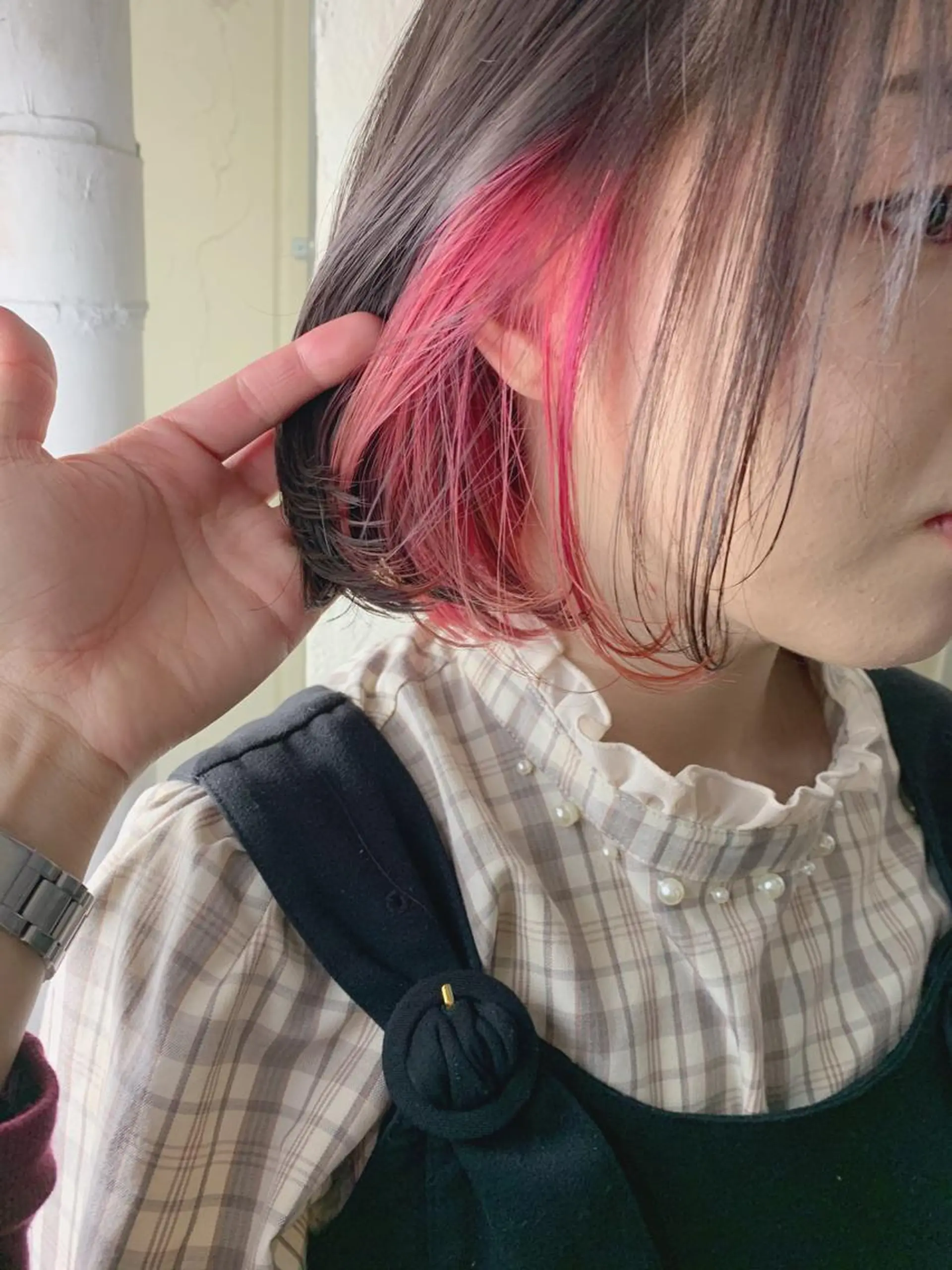 ショート カラー インナーカラー ピンクカラー カット ヘアカラー トリートメント 透明感カラー特化型 NAOKIのヘアスタイル