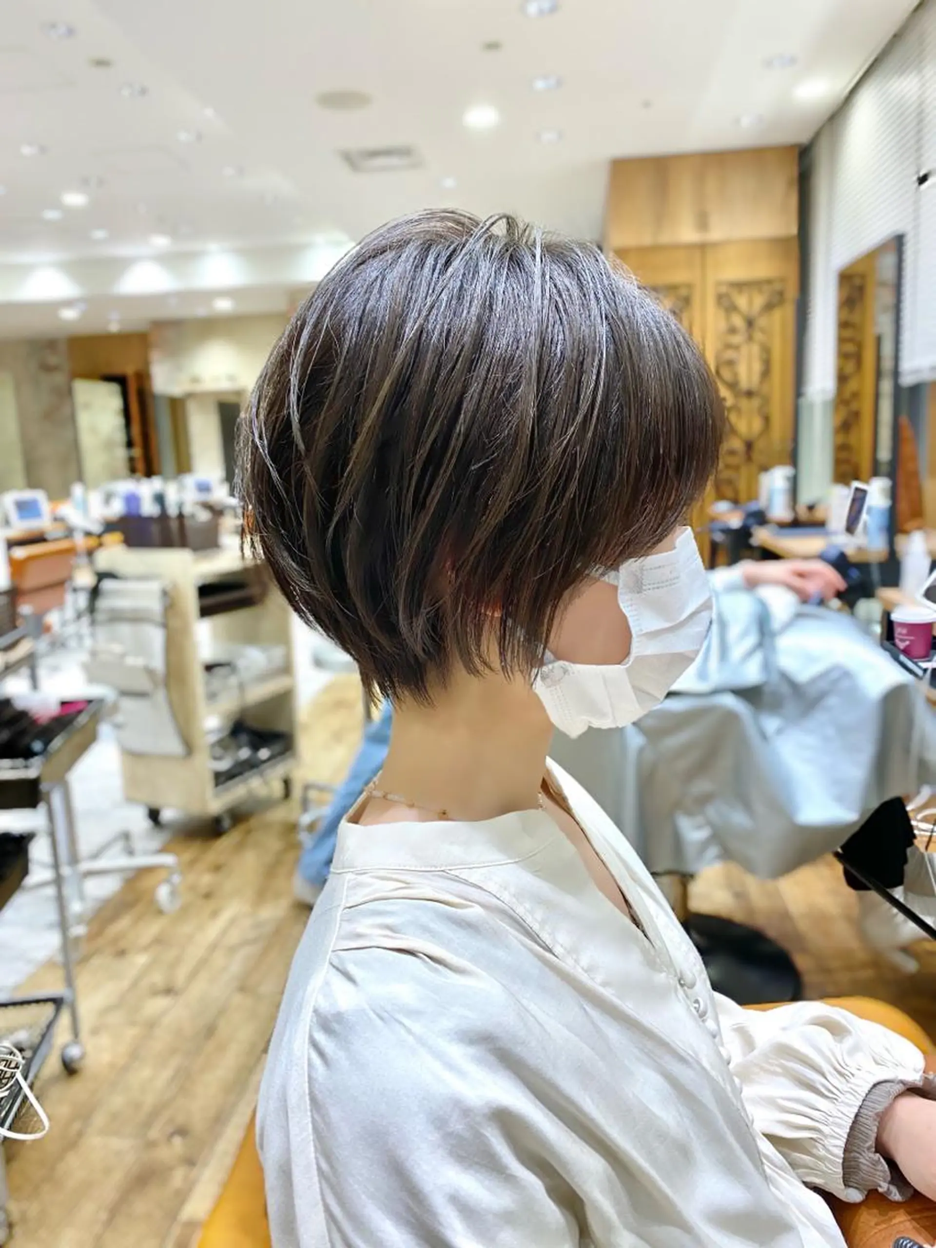 ショート カラー ベージュカラー グレージュ ショートヘア 小顔カット カット ヘアカラー トリートメント ショート、ボブの神✨ 峯朋也✂︎✨のヘアスタイル