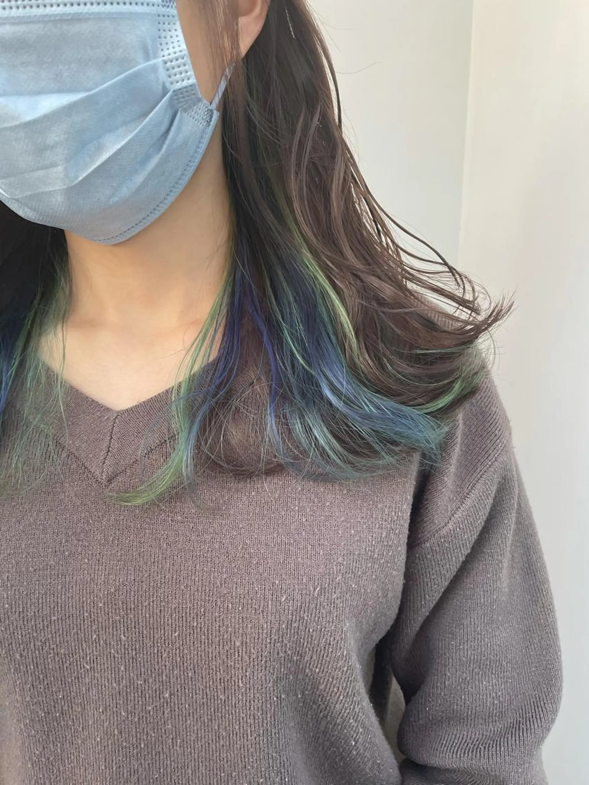 ミディアム カラー ブルーカラー エメラルドグリーン インナーカラー ヘアカラー 中目黒🌼 🌼ハナのヘアスタイル