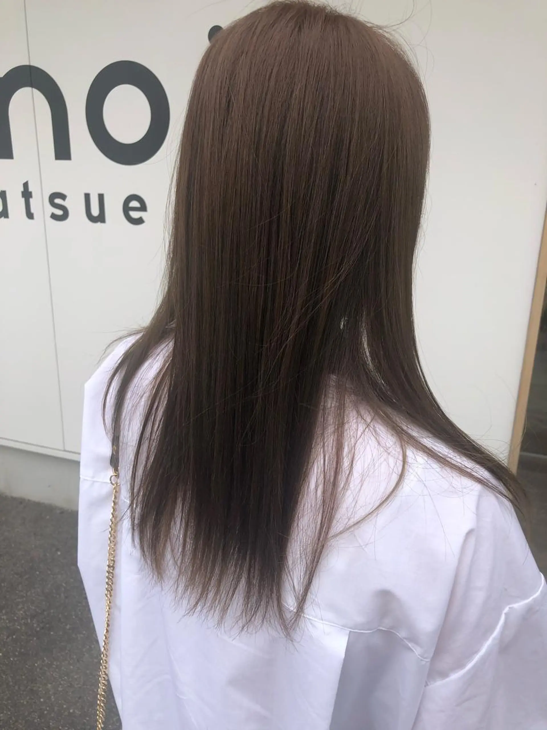 ロング カラー ベージュカラー オリーブベージュ トリートメント カノエ 乃木店のヘアスタイル