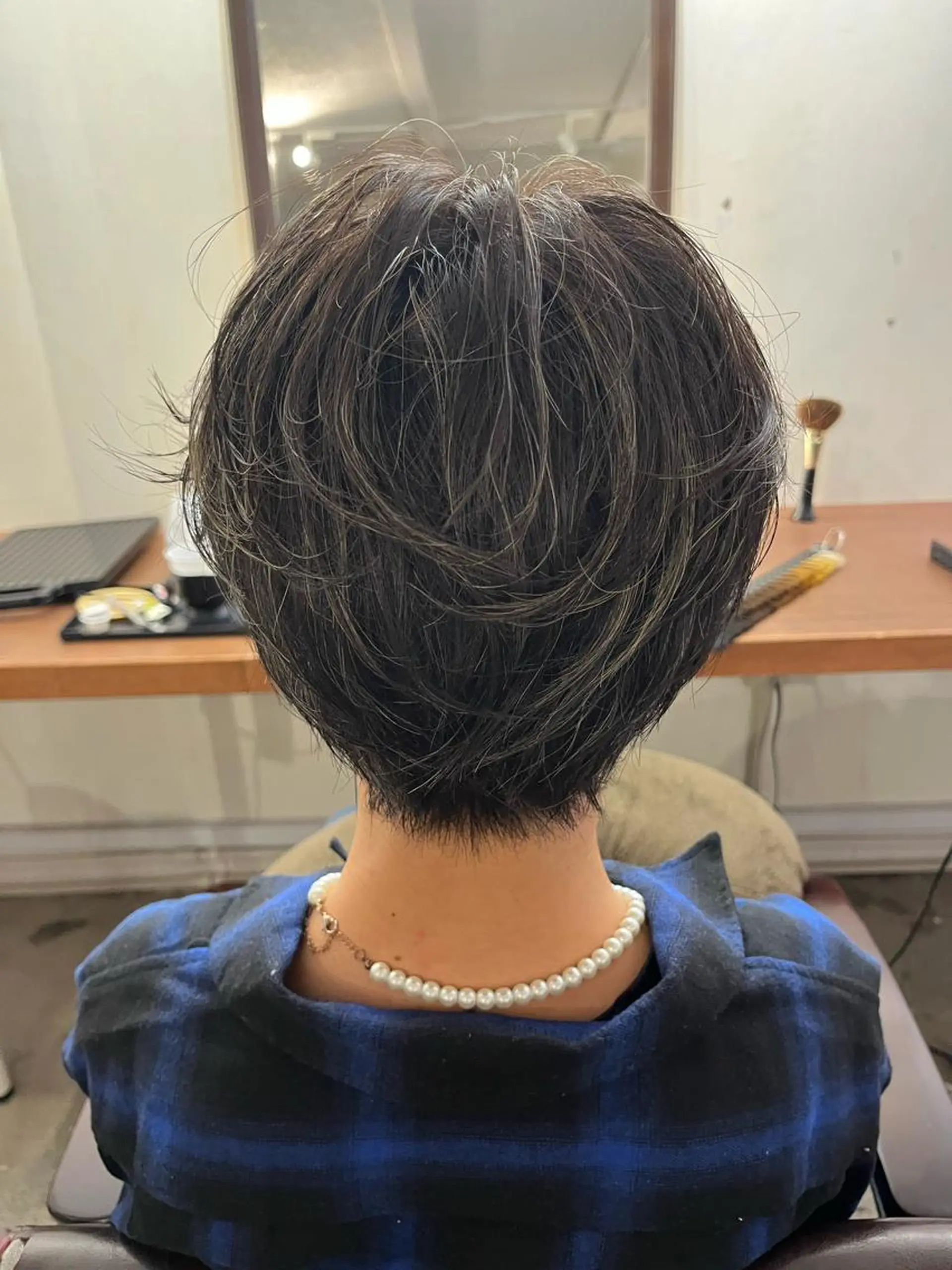 カラー メンズ メンズハイライト ハイライトカラー シルバー ヘアカラー FUJINO RYOのヘアスタイル