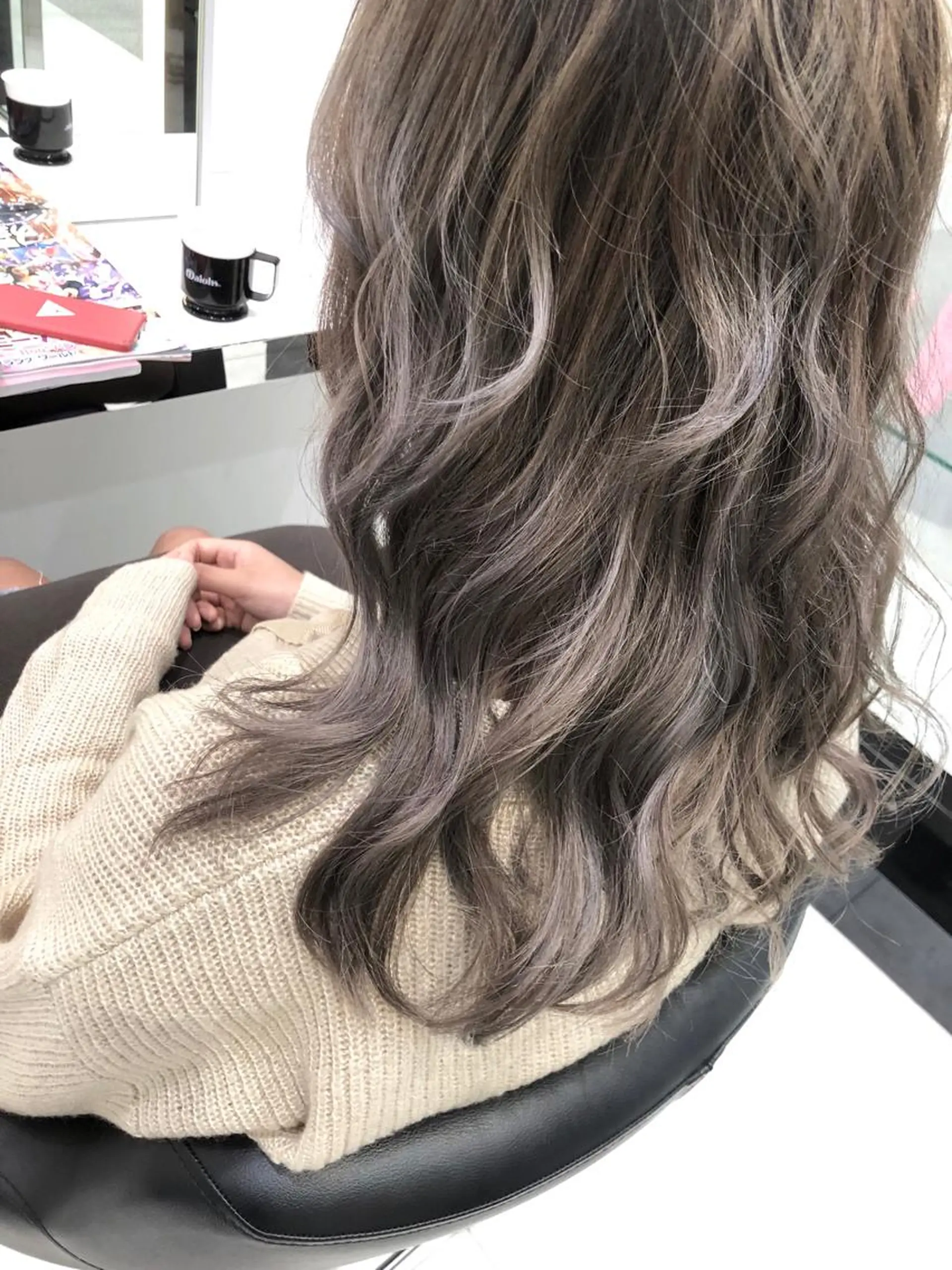 ロング カラー グラデーションカラー グレージュ ラベンダーカラー ラベンダーグレージュ ラベンダーグレー ブリーチ無しカラー 👑店長　平松　由のヘアスタイル