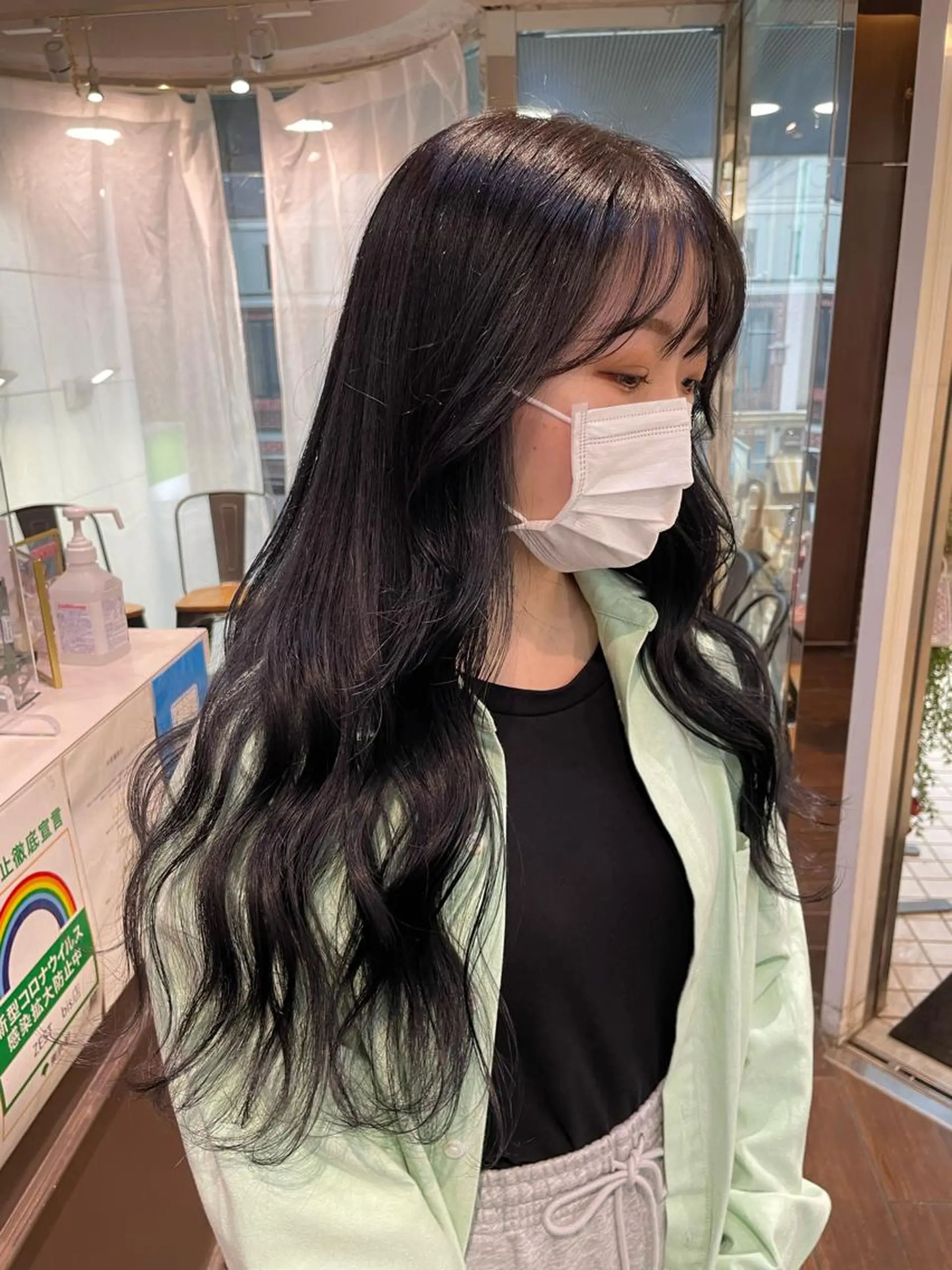ロング カラー 黒髪 ブルーカラー ブルーブラック 透明感カラー 個性派ネイル 🌼 ハルカ ♡の眉毛・アイブロウイメージ
