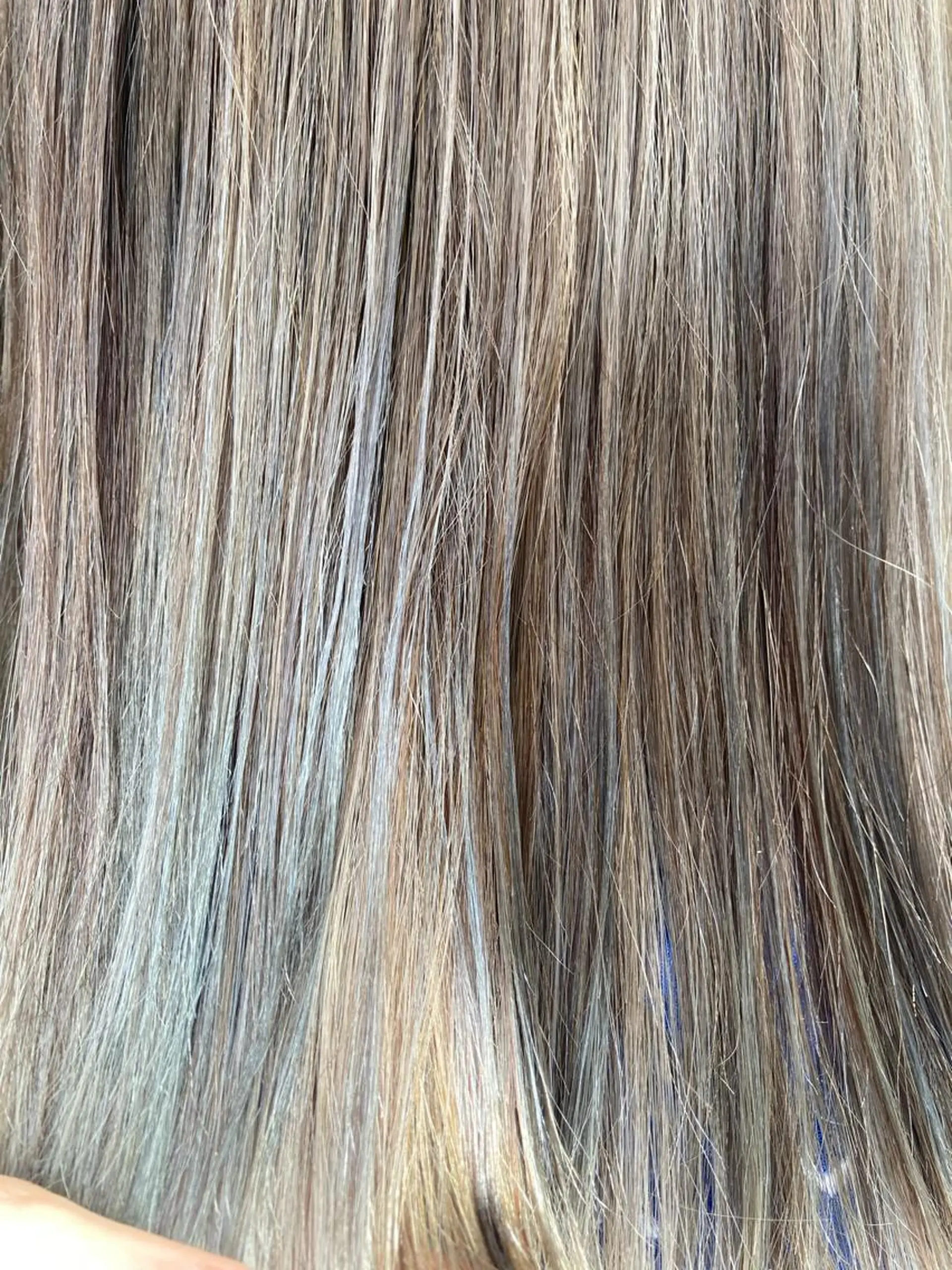 セミロング カラー アディクシーカラー ブリーチ シルバー バイオレットカラー 宮原 佳苗のヘアスタイル